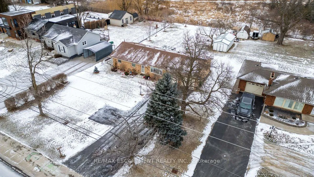 Photo 8 of 1899 Rymal Road E, Hamilton, Stoney Creek Mountain — HOMEH