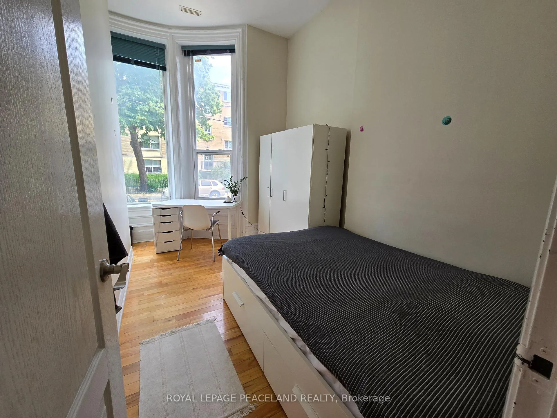 Front of Unit 1A, 34 Ross Street