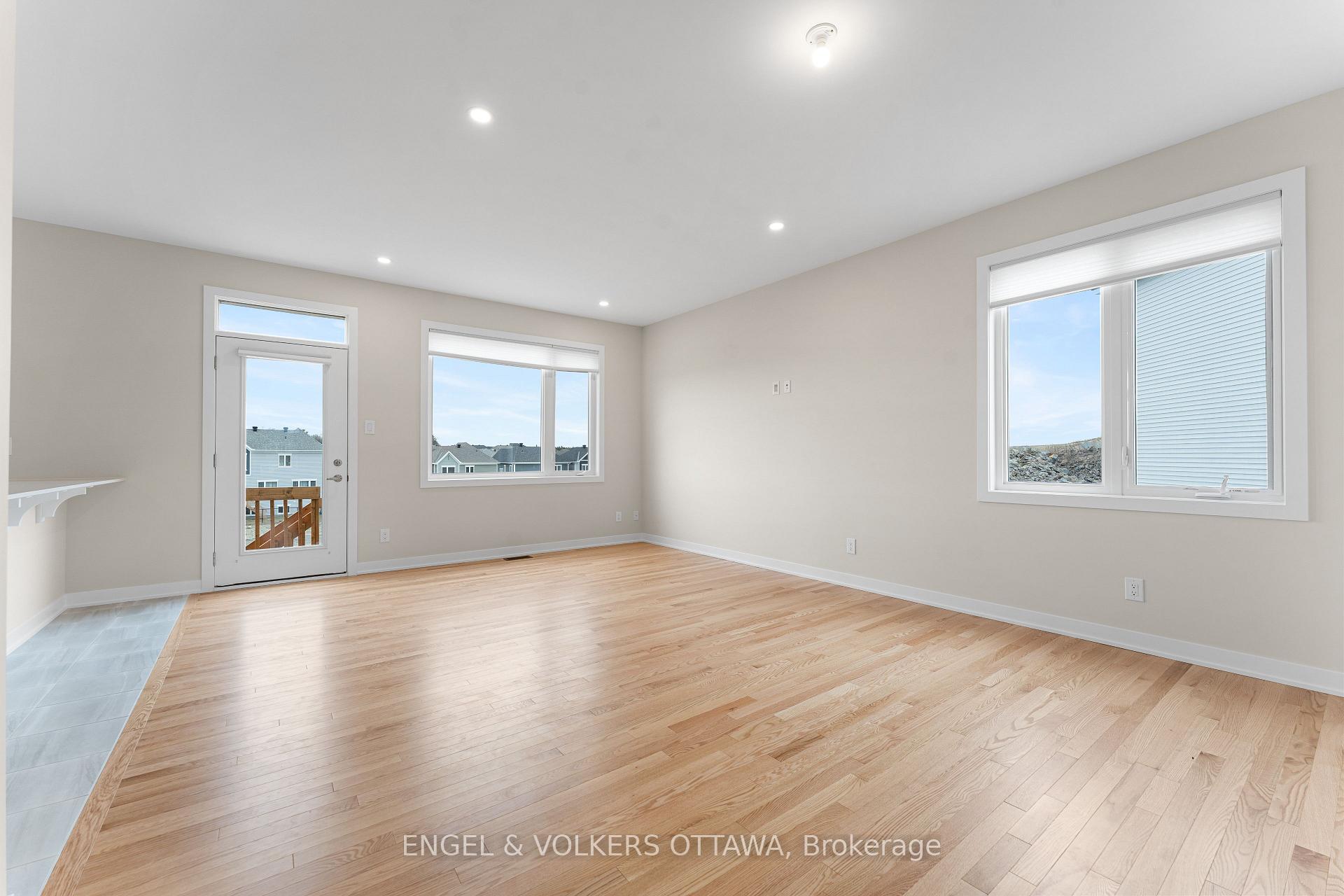 Photo 6 of 172 Beebalm Crescent, Ottawa, Barrhaven - Half Moon Bay — HOMEH