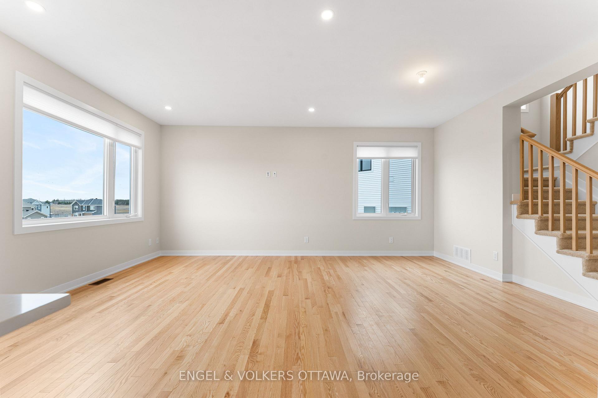 Photo 10 of 172 Beebalm Crescent, Ottawa, Barrhaven - Half Moon Bay — HOMEH