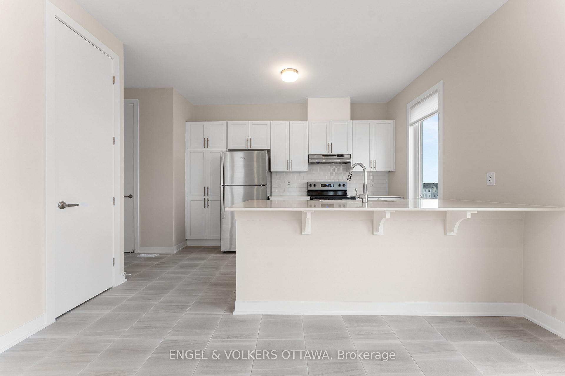 Photo 13 of 172 Beebalm Crescent, Ottawa, Barrhaven - Half Moon Bay — HOMEH