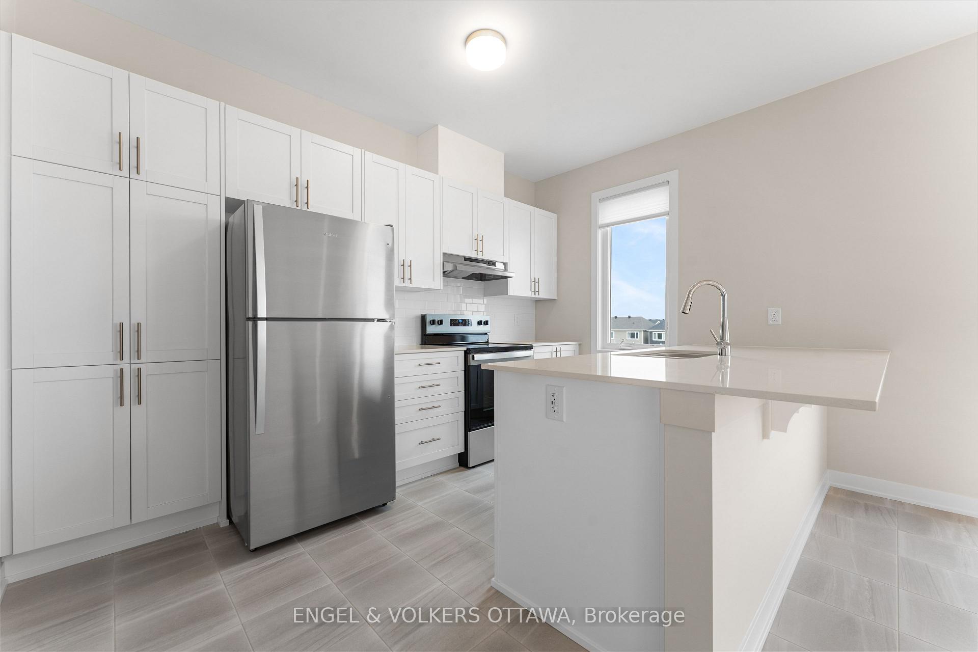 Photo 15 of 172 Beebalm Crescent, Ottawa, Barrhaven - Half Moon Bay — HOMEH
