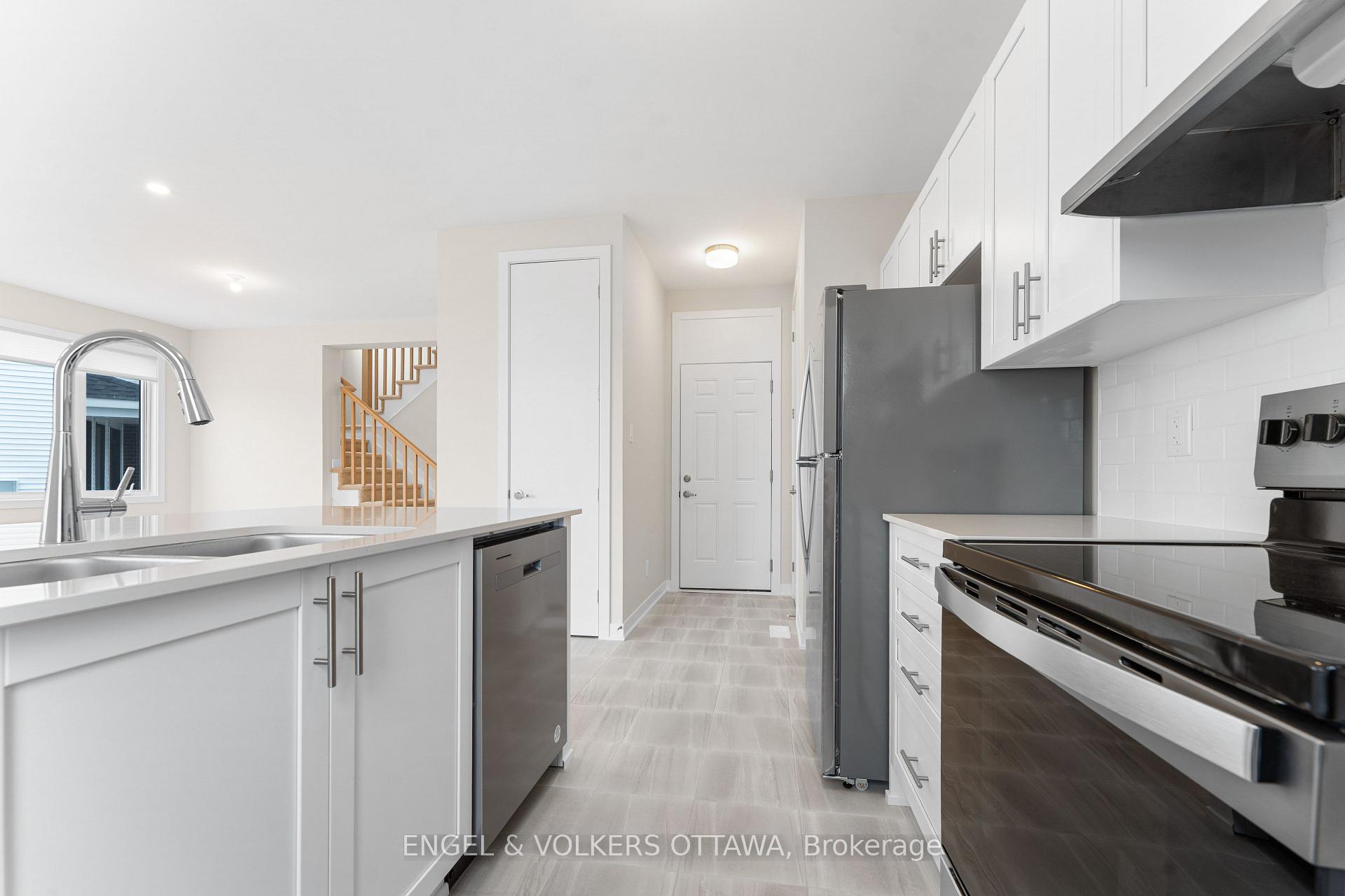 Photo 20 of 172 Beebalm Crescent, Ottawa, Barrhaven - Half Moon Bay — HOMEH