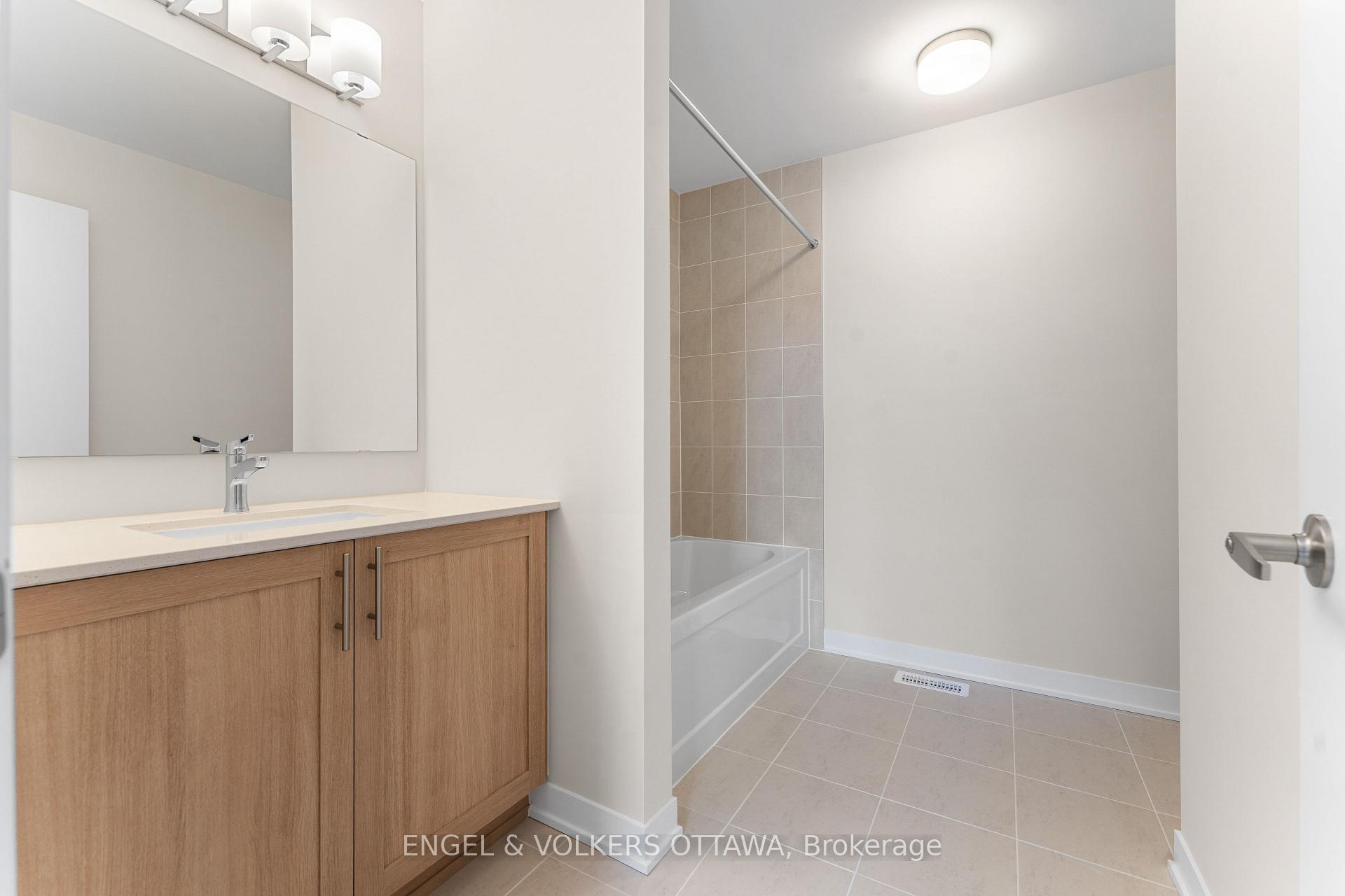 Photo 33 of 172 Beebalm Crescent, Ottawa, Barrhaven - Half Moon Bay — HOMEH