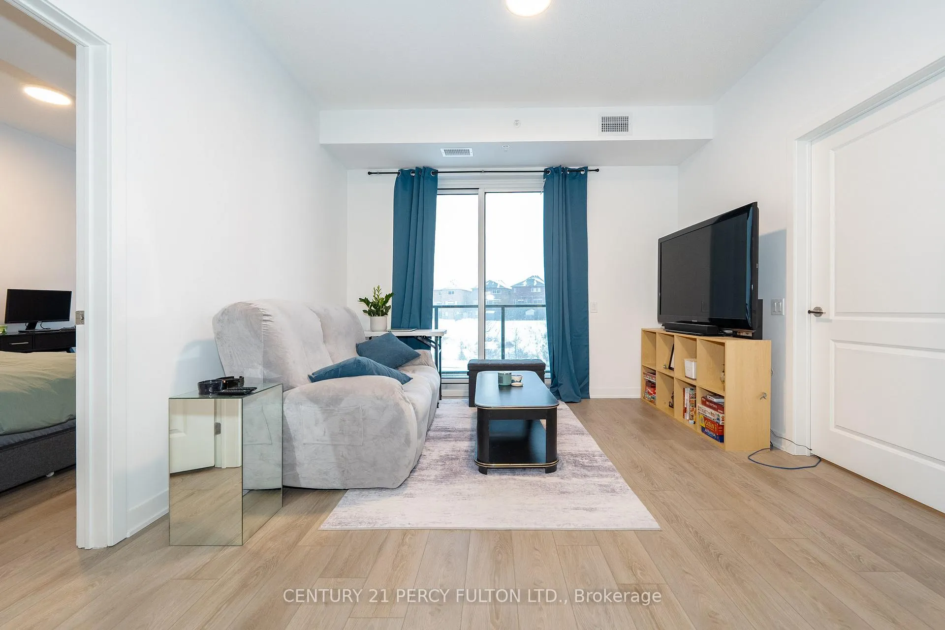 Photo 12 of Unit 213, 385 Arctic Red Drive, Oshawa, Windfields — HOMEH