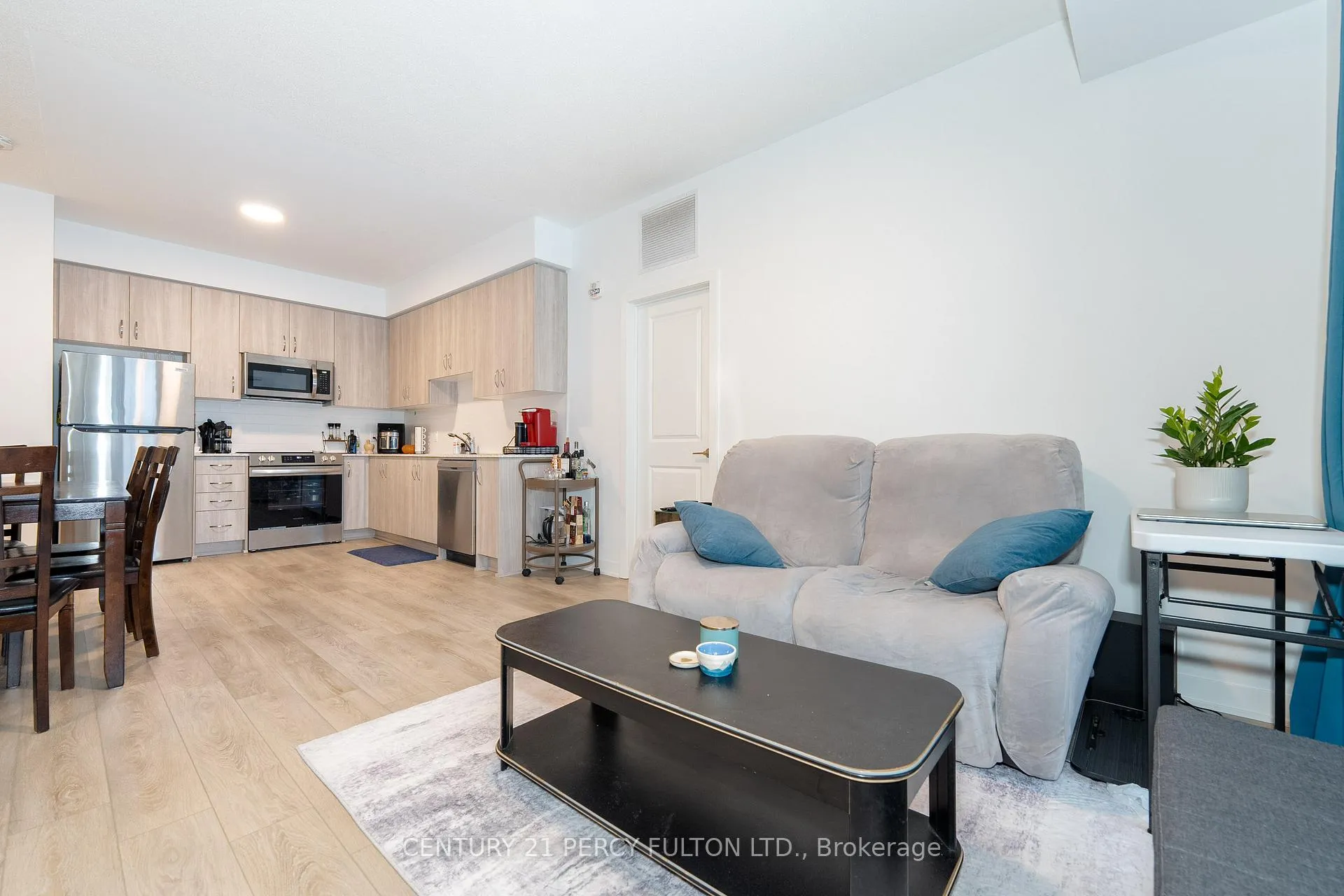 Photo 15 of Unit 213, 385 Arctic Red Drive, Oshawa, Windfields — HOMEH