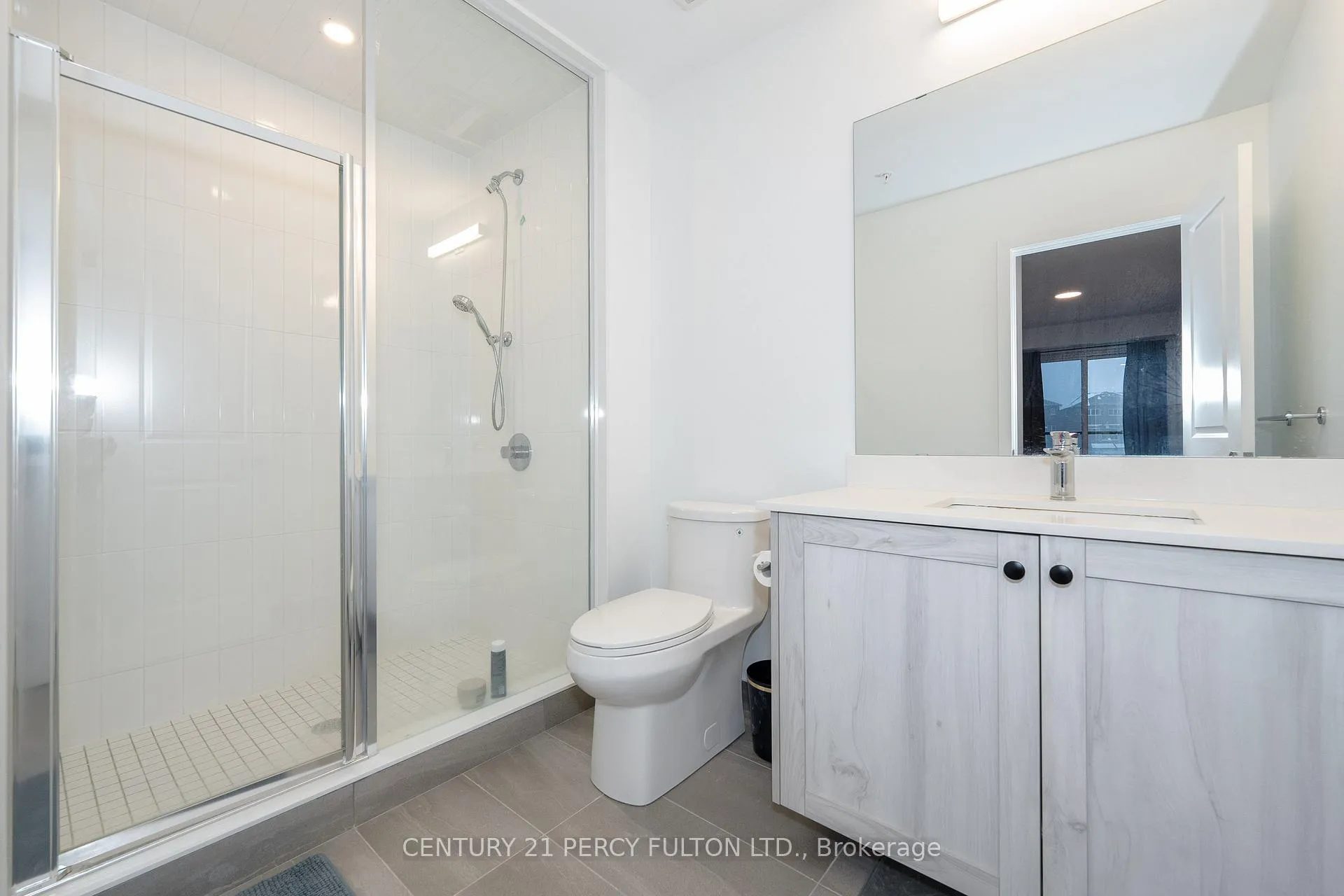 Photo 24 of Unit 213, 385 Arctic Red Drive, Oshawa, Windfields — HOMEH