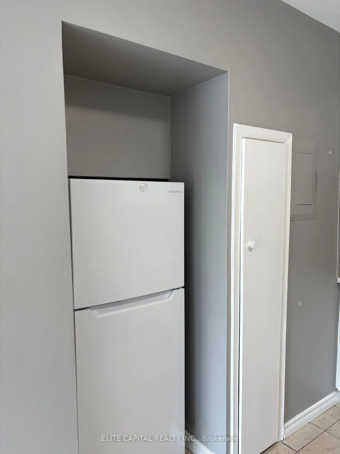 Photo 6 of Unit Unit B, 2183 Danforth Avenue, Toronto, East End-Danforth — HOMEH