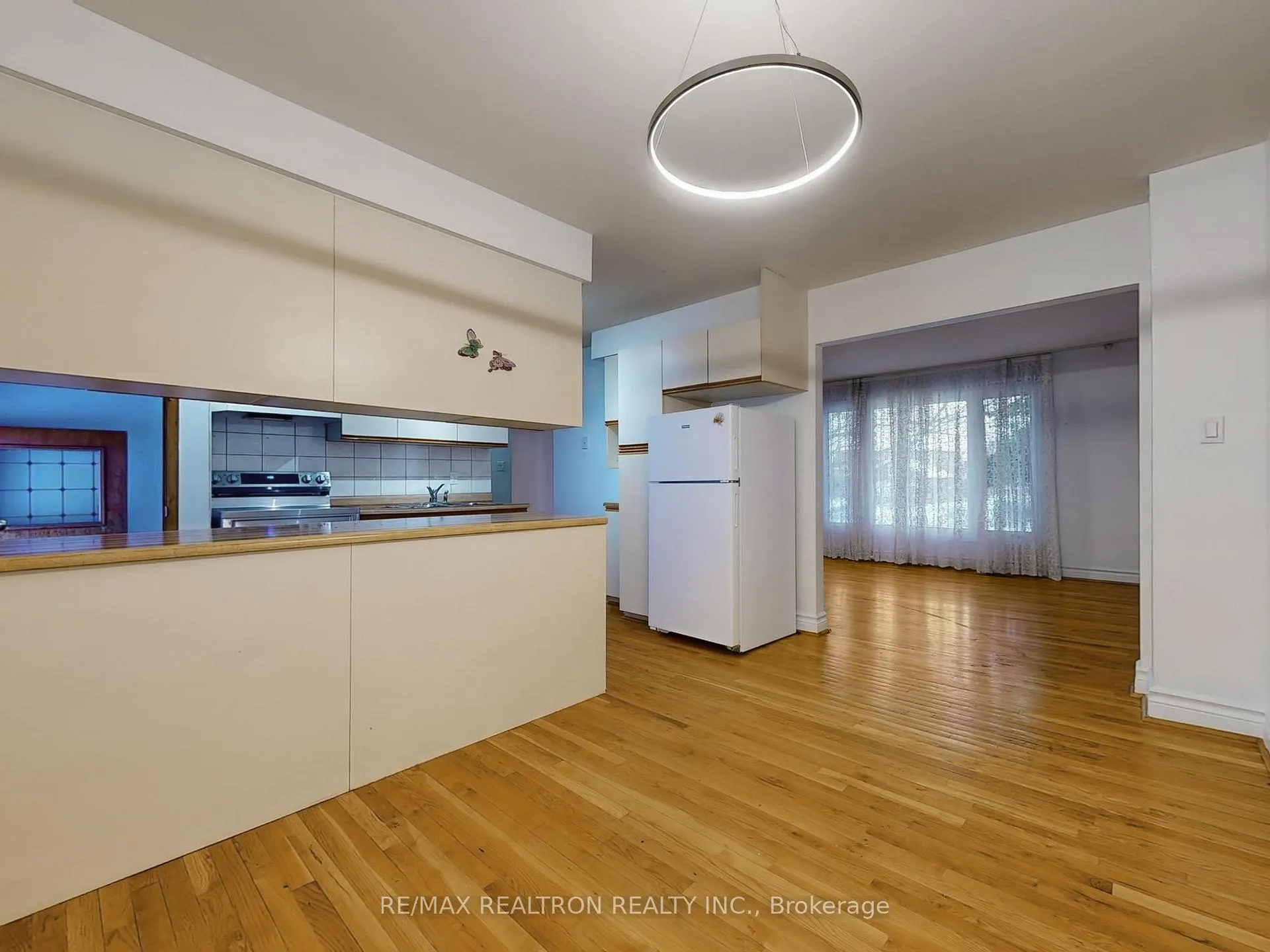 Photo 9 of 558 Sheppard Avenue, Pickering, Woodlands — HOMEH