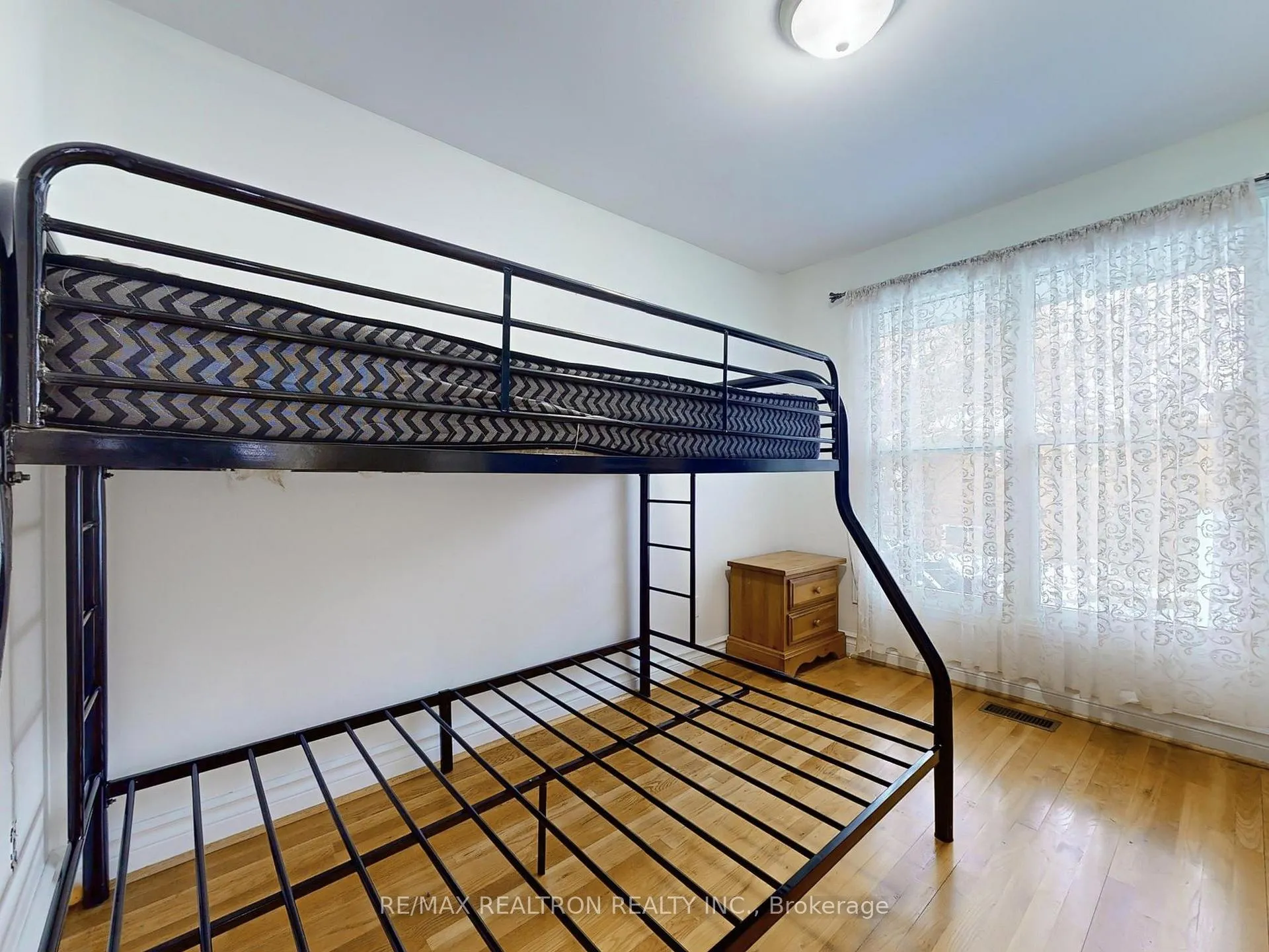 Photo 20 of 558 Sheppard Avenue, Pickering, Woodlands — HOMEH