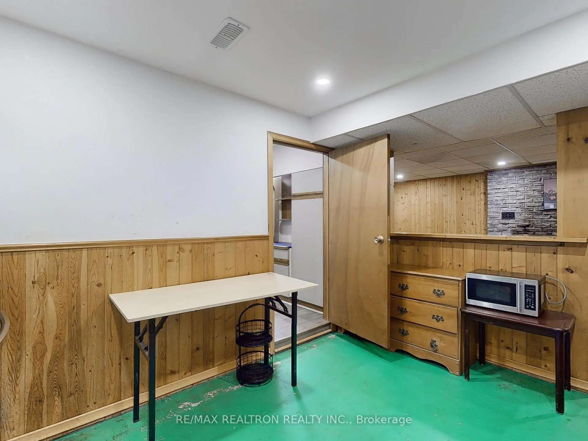Photo 30 of 558 Sheppard Avenue, Pickering, Woodlands — HOMEH