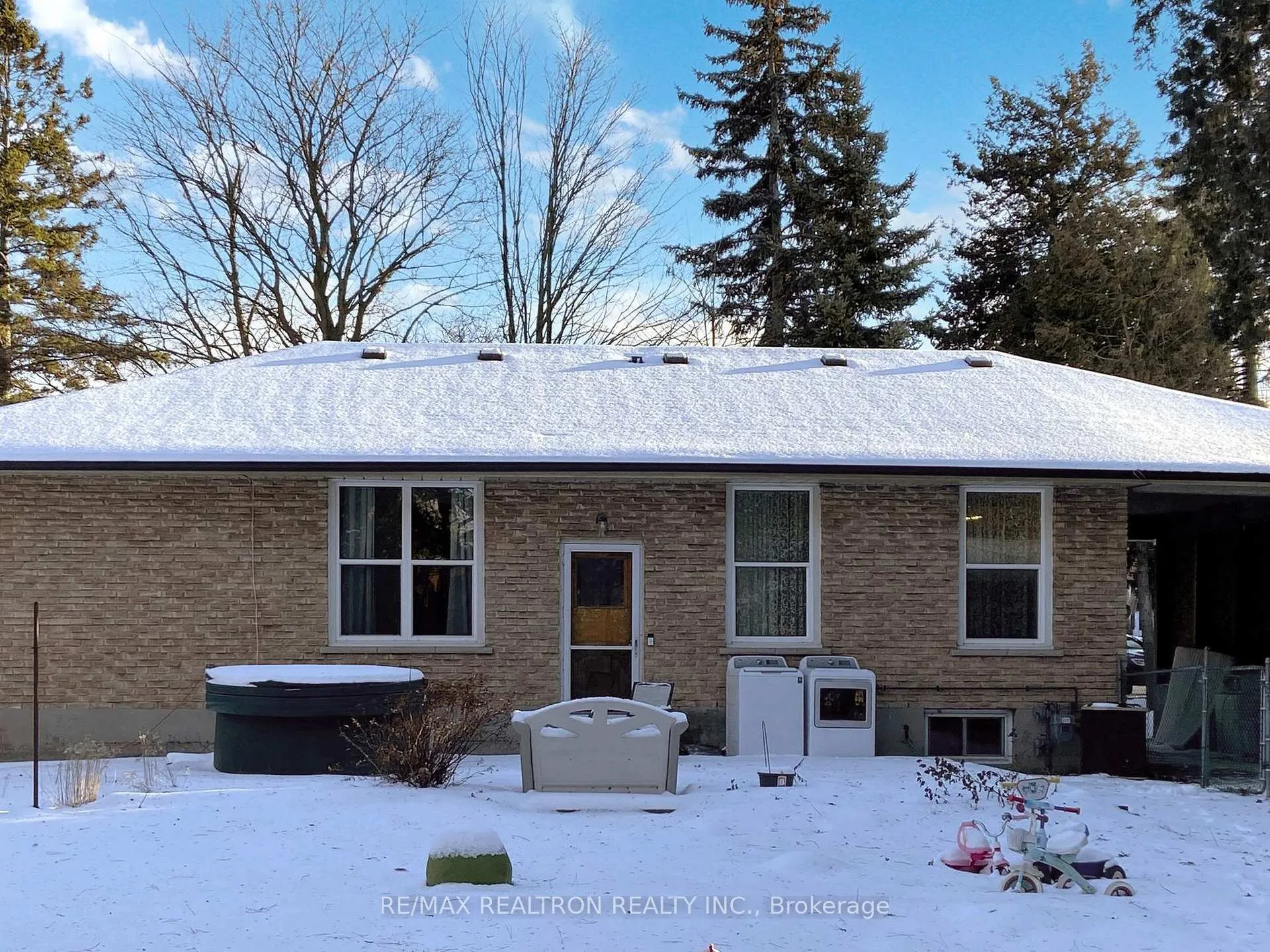 Photo 38 of 558 Sheppard Avenue, Pickering, Woodlands — HOMEH
