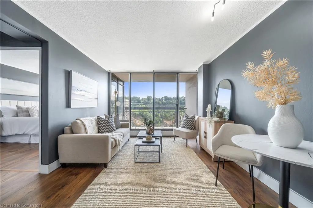 Photo 5 of Unit 2907, 150 Charlton Avenue E, Hamilton, Corktown — HOMEH