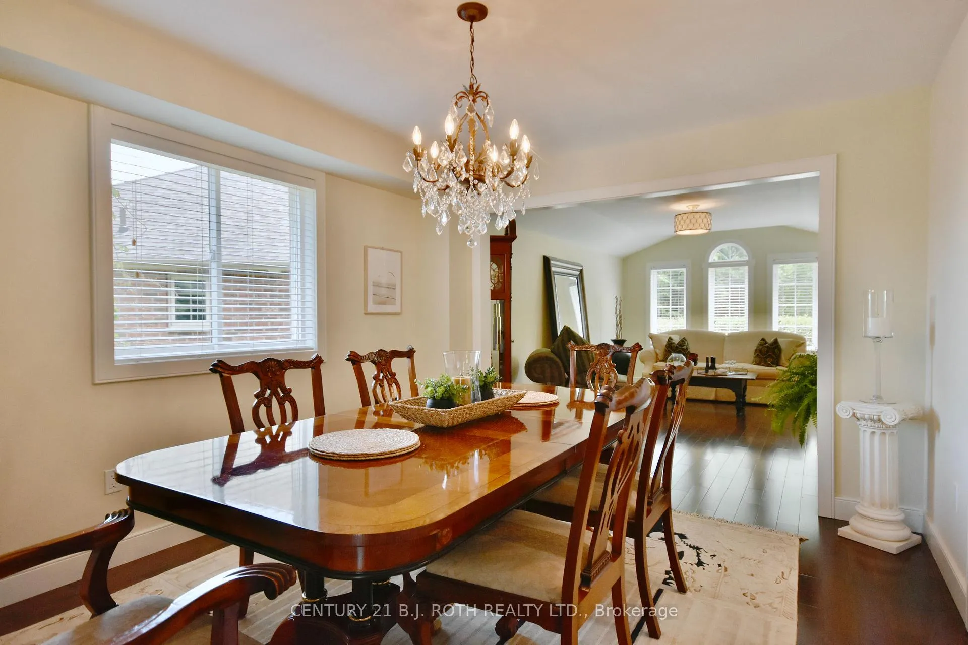 Photo 14 of 112 Brown Wood Drive, Barrie, Little Lake — HOMEH
