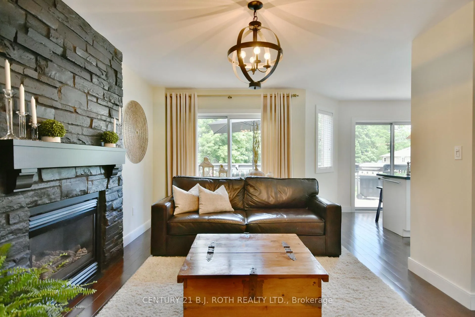 Photo 21 of 112 Brown Wood Drive, Barrie, Little Lake — HOMEH