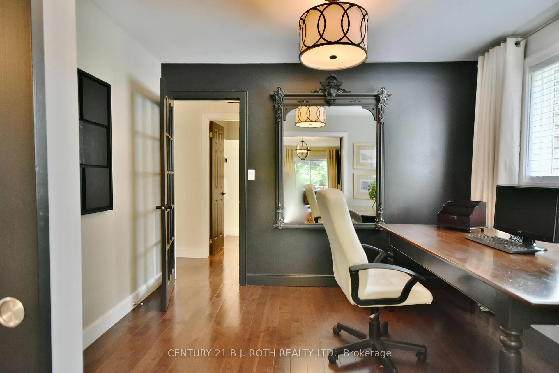 Photo 22 of 112 Brown Wood Drive, Barrie, Little Lake — HOMEH