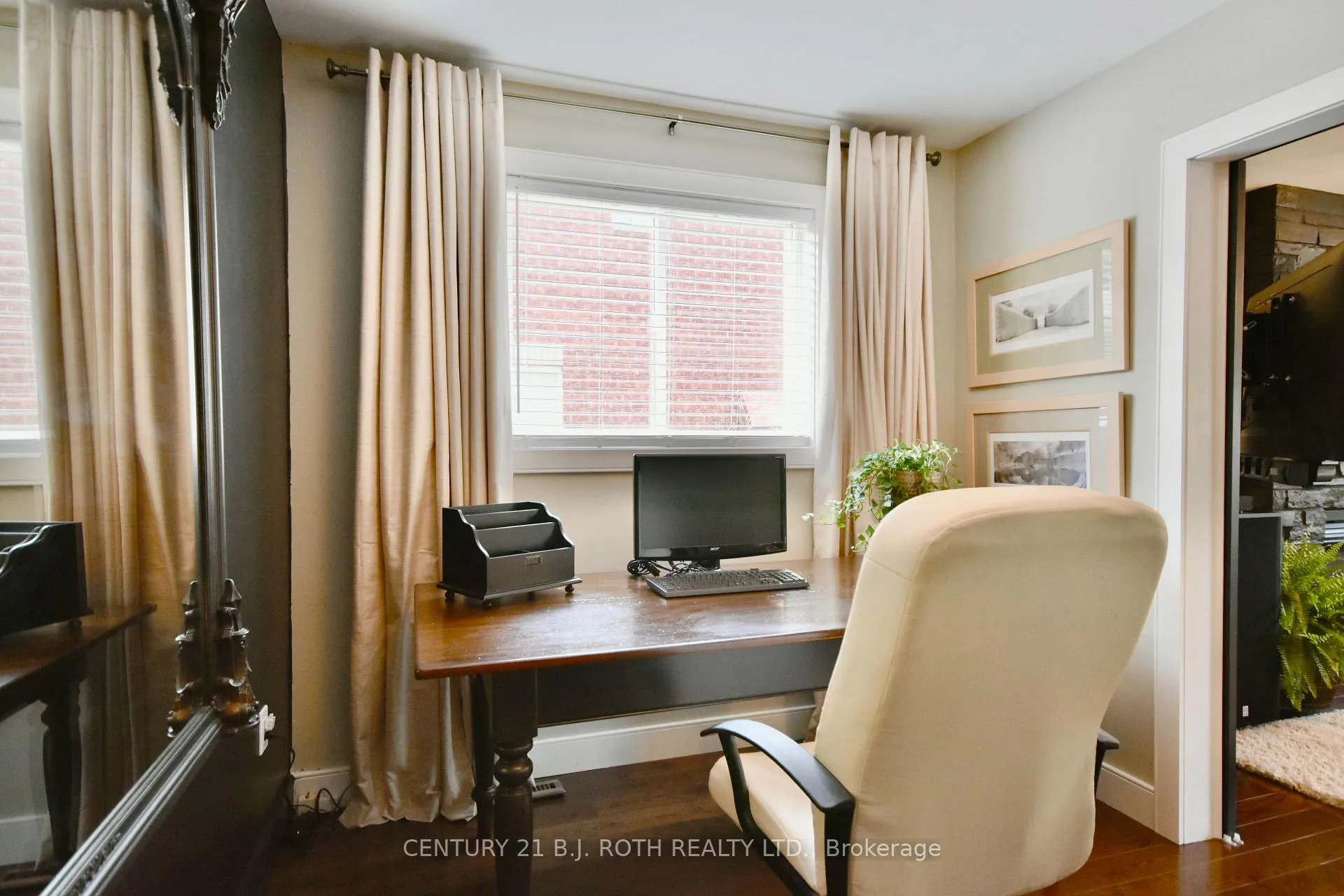 Photo 23 of 112 Brown Wood Drive, Barrie, Little Lake — HOMEH