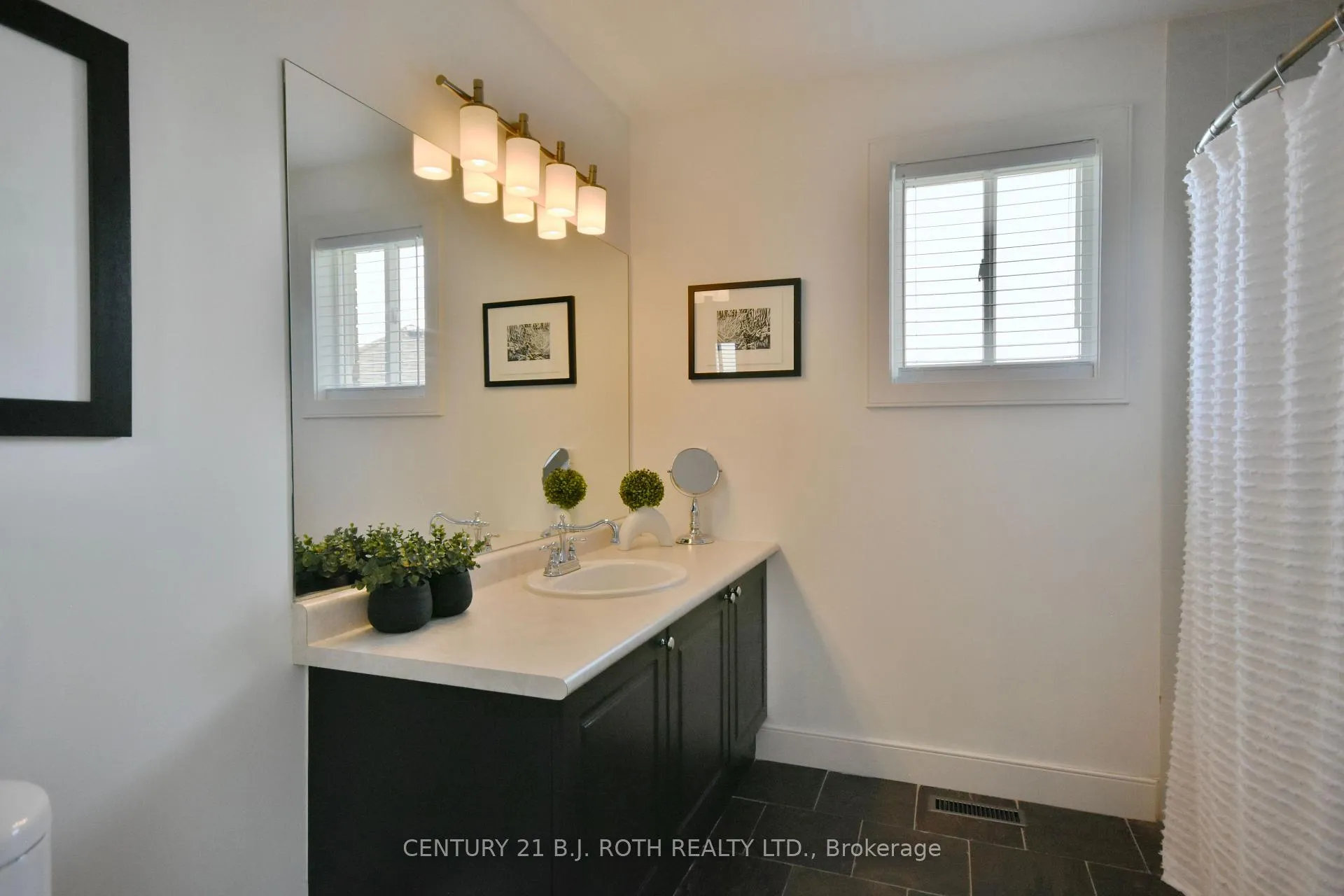 Photo 27 of 112 Brown Wood Drive, Barrie, Little Lake — HOMEH
