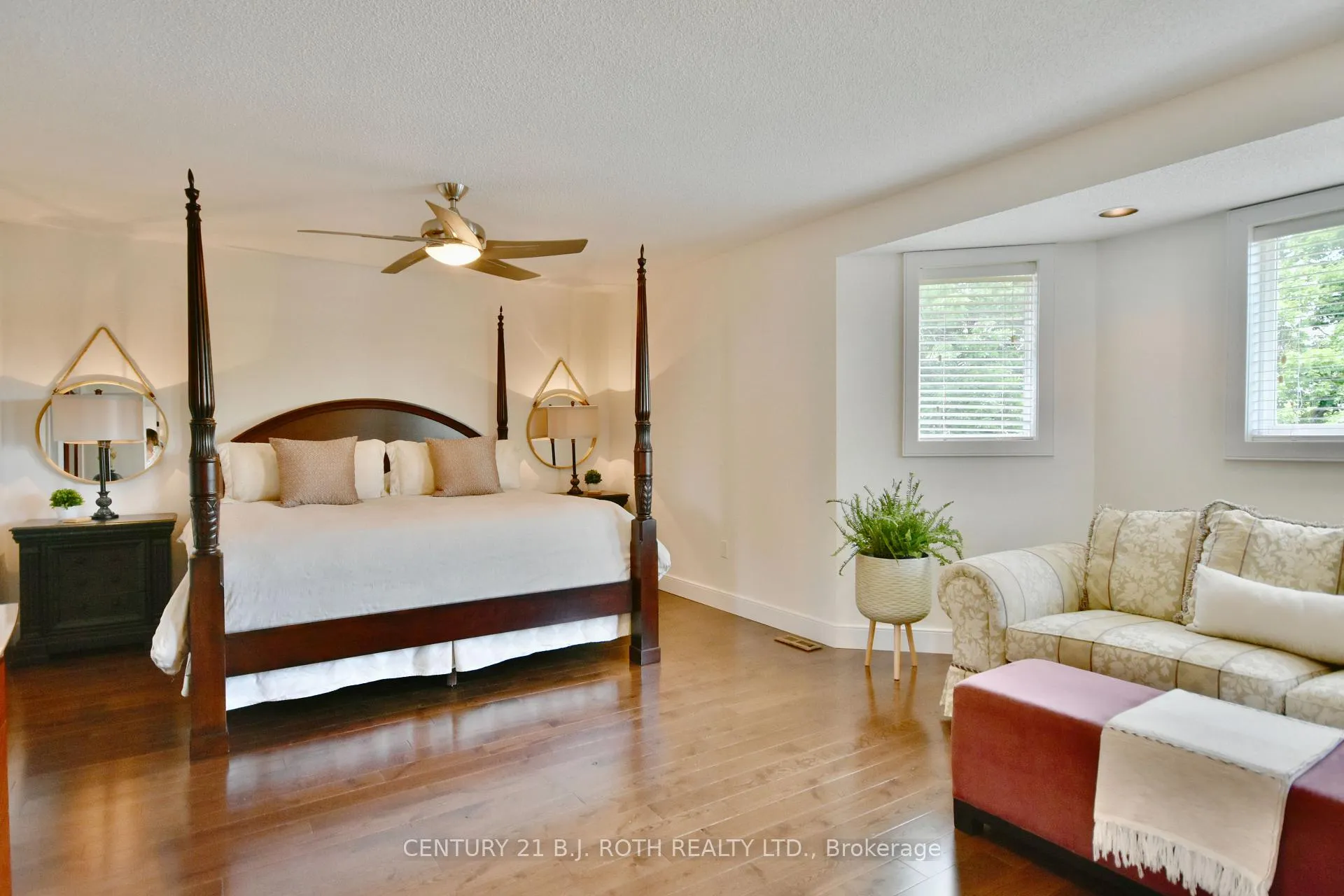 Photo 30 of 112 Brown Wood Drive, Barrie, Little Lake — HOMEH