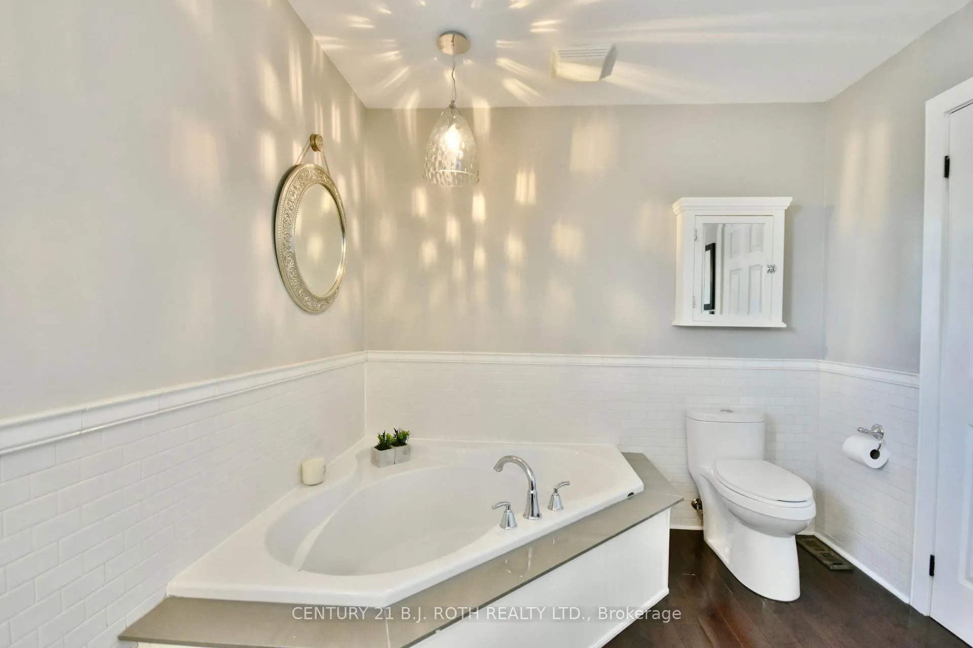 Photo 36 of 112 Brown Wood Drive, Barrie, Little Lake — HOMEH