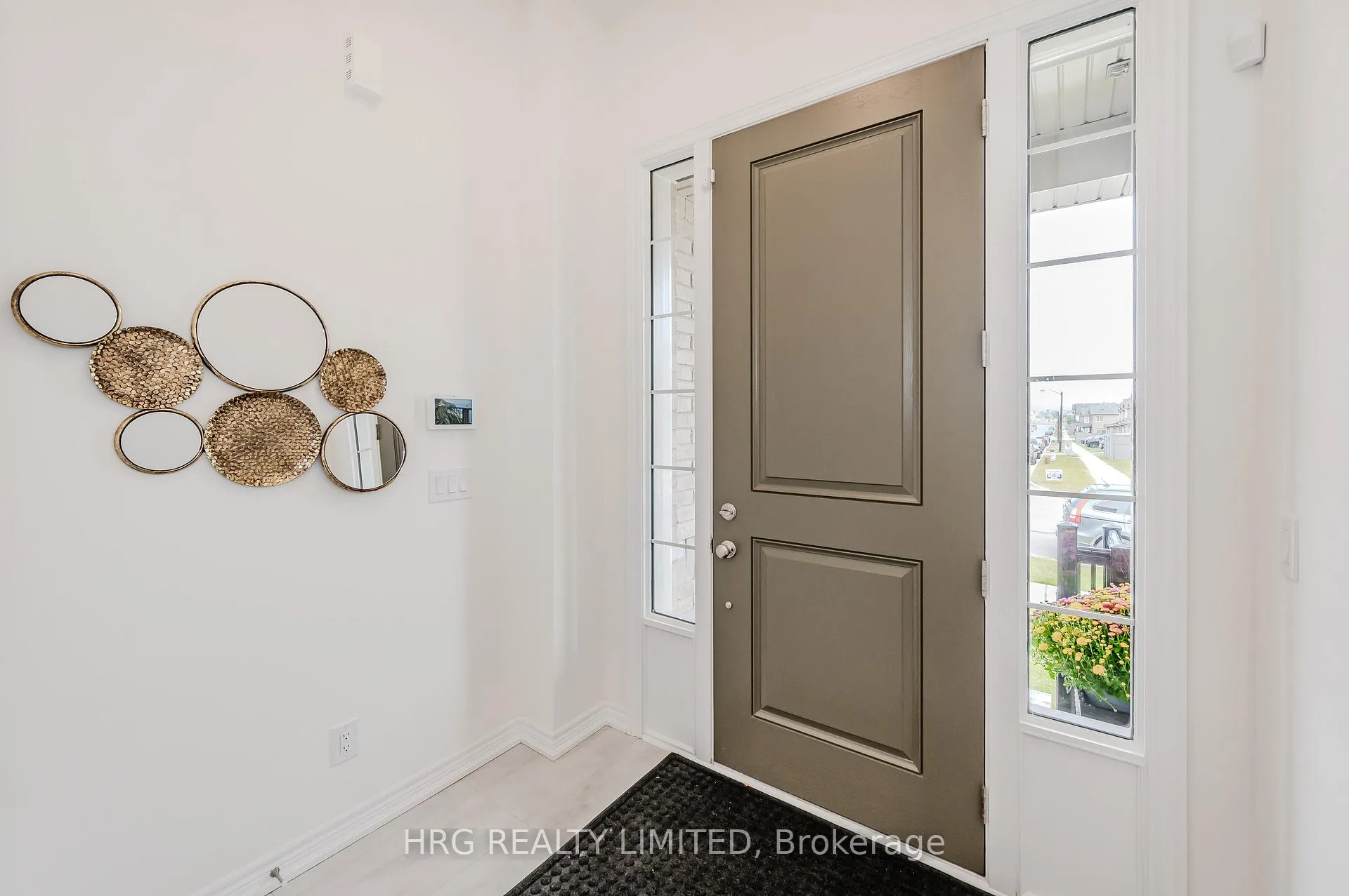 Photo 3 of 106 Broadacre Dr., Kitchener — HOMEH