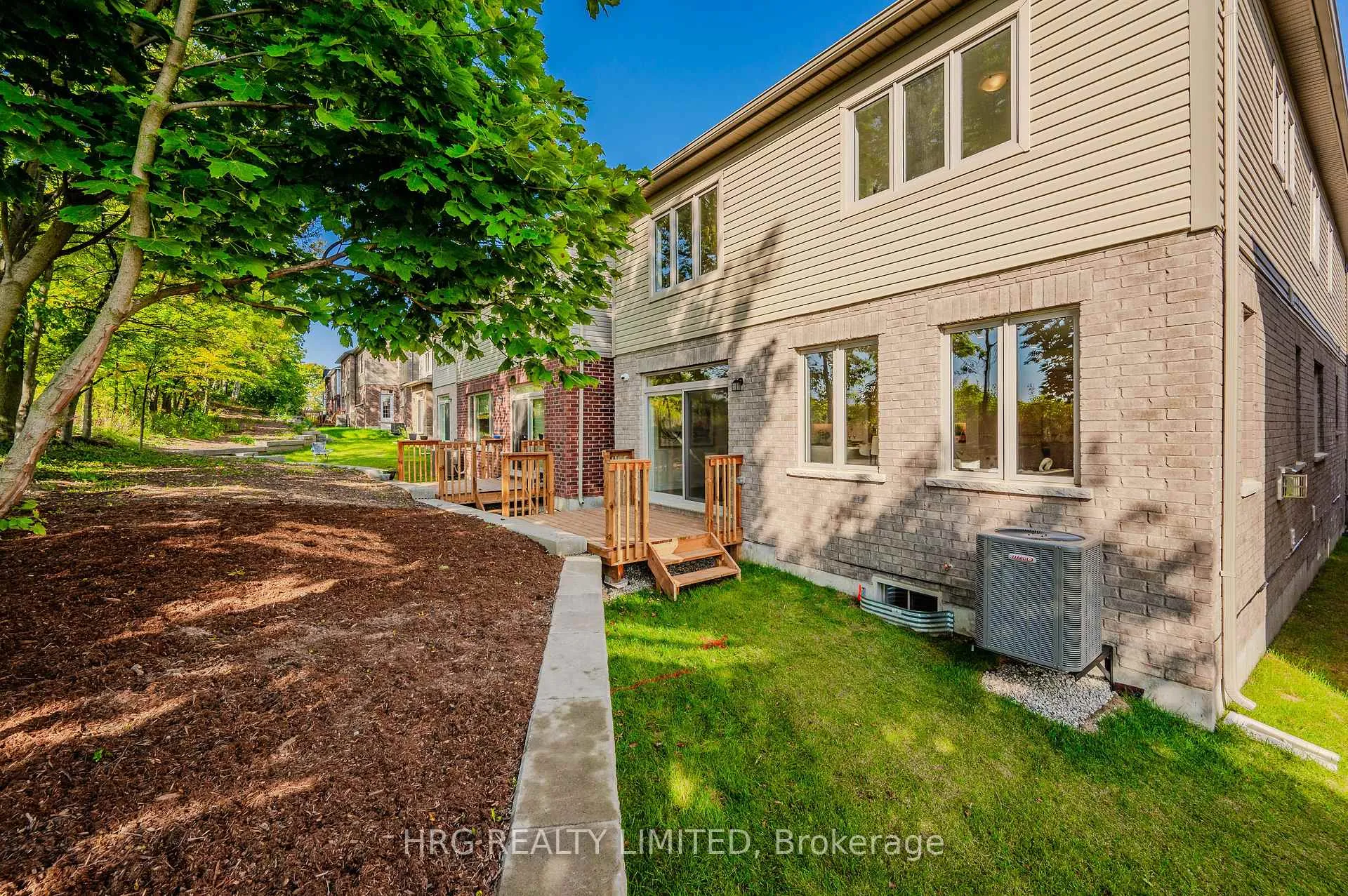 Photo 24 of 106 Broadacre Dr., Kitchener — HOMEH