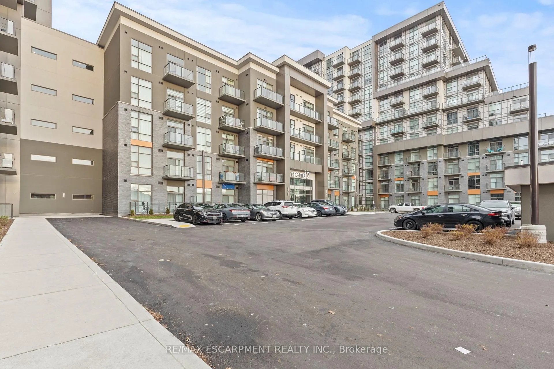 Photo 31 of Unit 422, 460 Dundas Street E, Hamilton, Waterdown — HOMEH