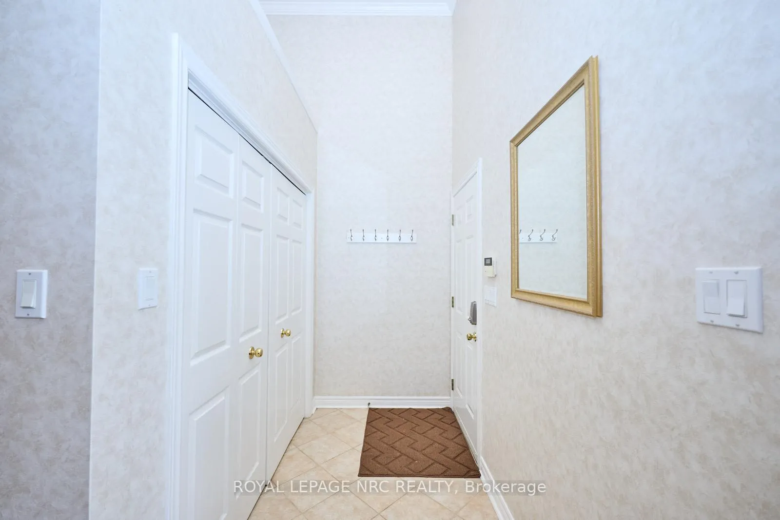 Photo 5 of 4100 Kalar Road, Niagara Falls, Ascot — HOMEH