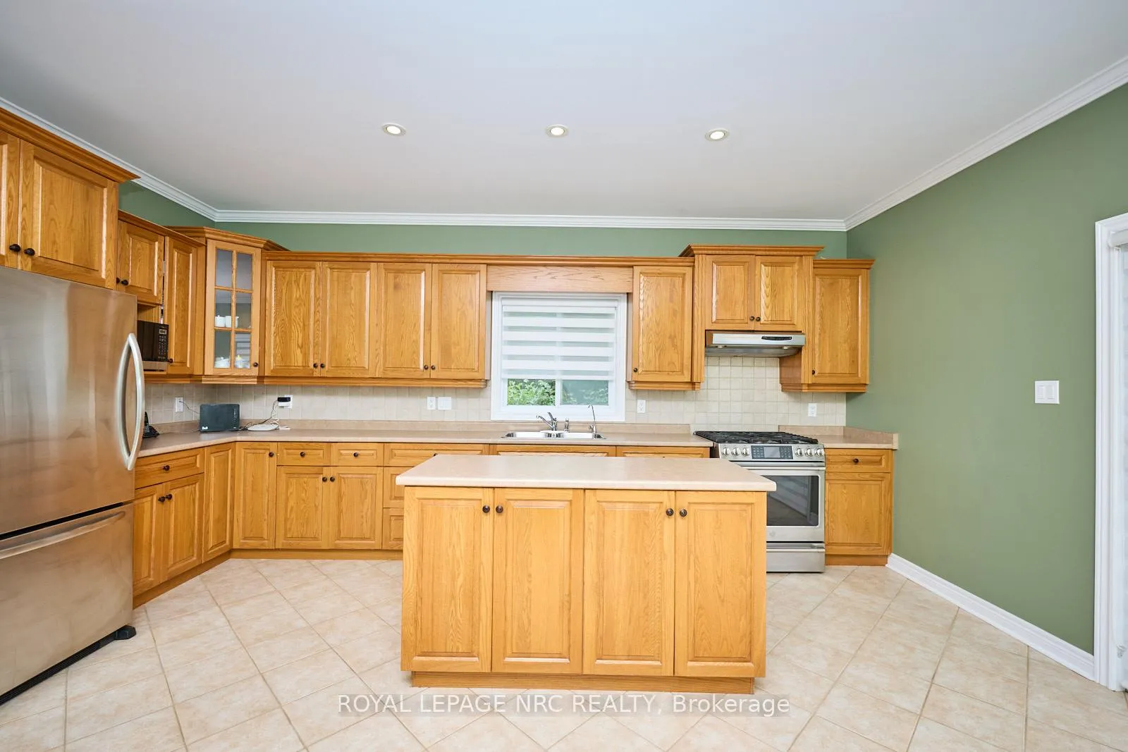 Photo 11 of 4100 Kalar Road, Niagara Falls, Ascot — HOMEH