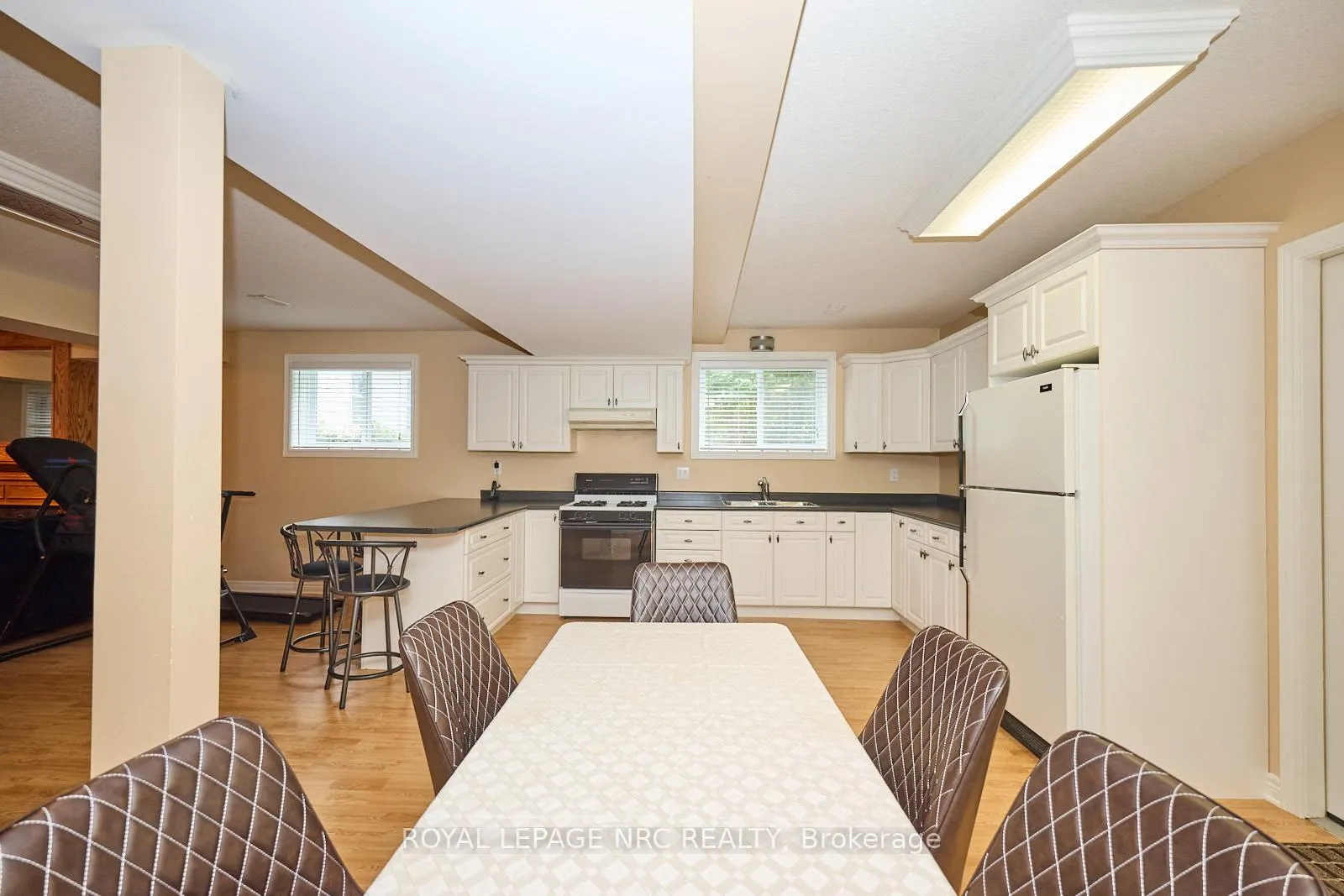 Photo 34 of 4100 Kalar Road, Niagara Falls, Ascot — HOMEH