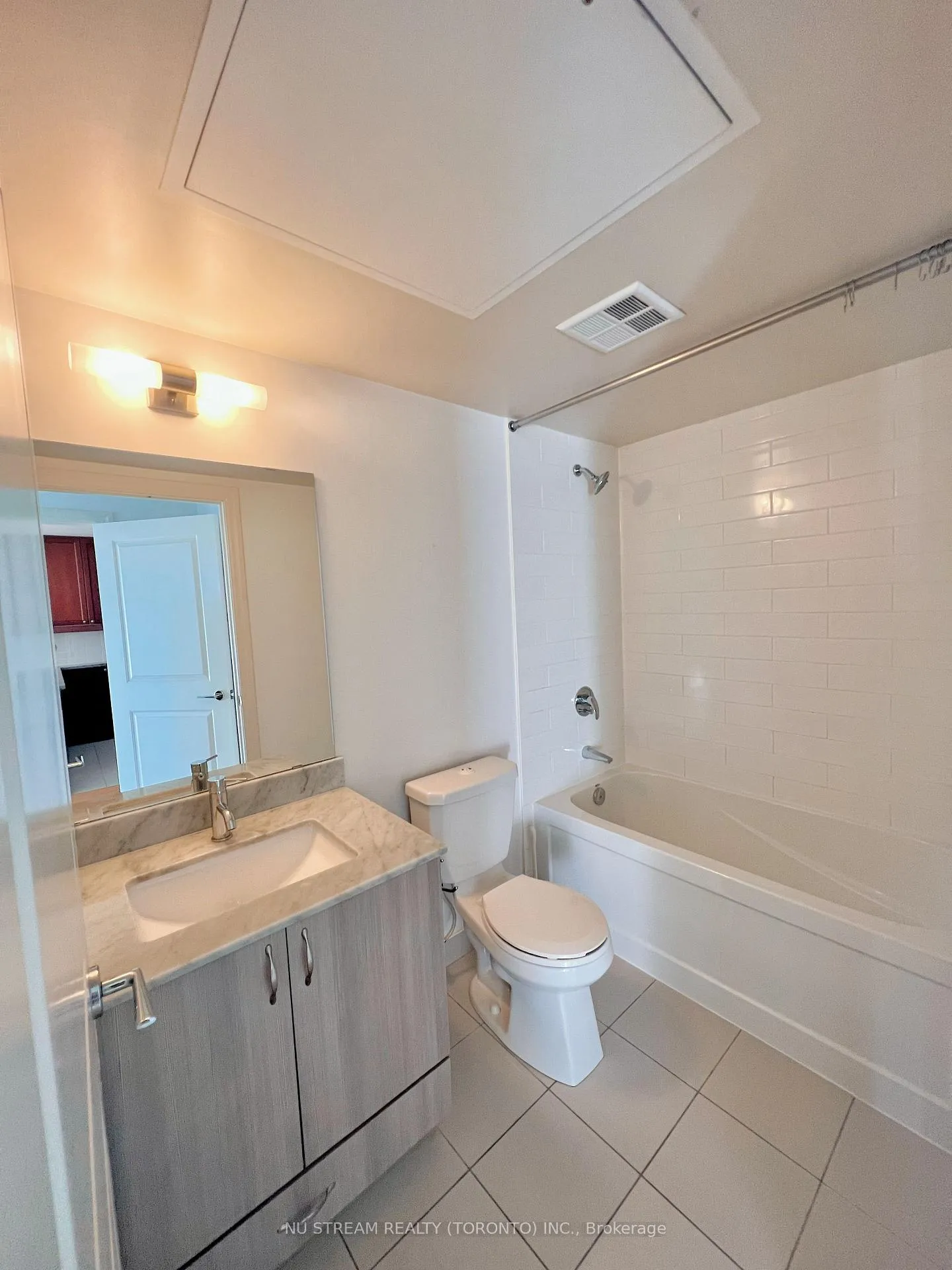 Photo 5 of Unit 907F, 8130 Birchmount Road, Markham, Unionville — HOMEH
