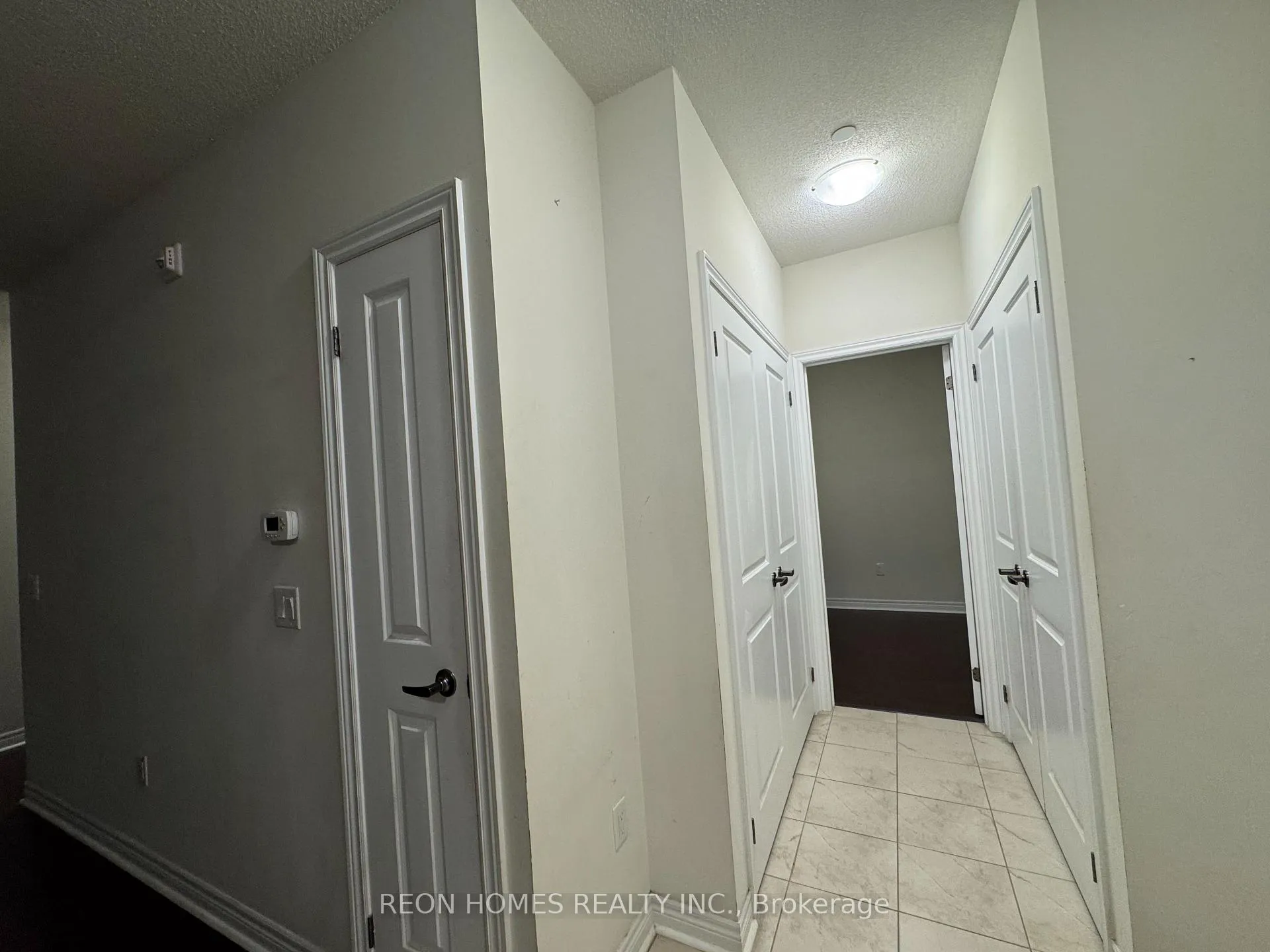 Photo 4 of Unit 707, 39 New Delhi Drive, Markham, Cedarwood — HOMEH