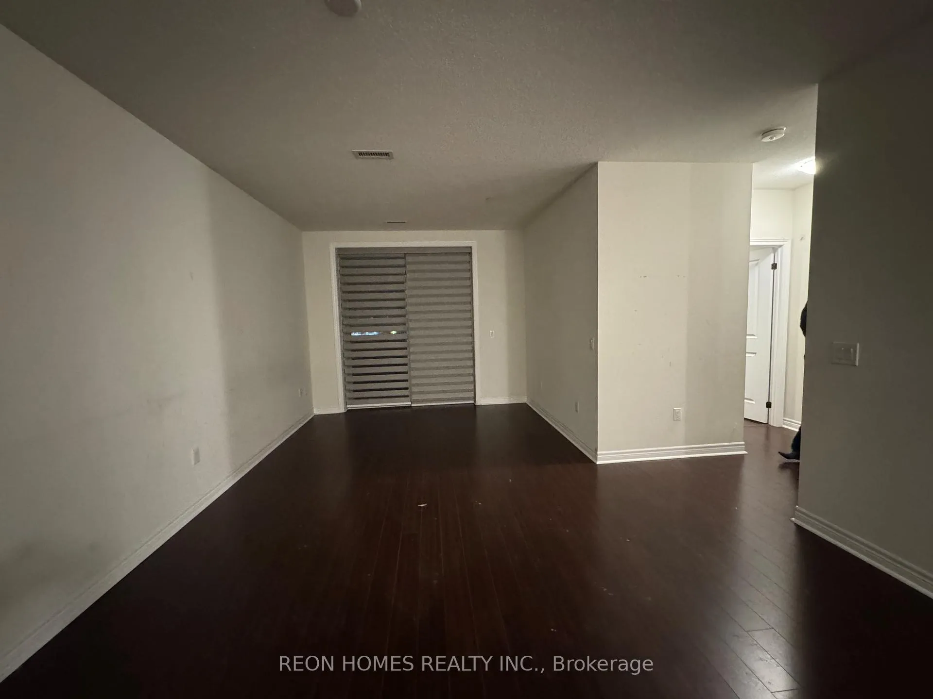 Photo 5 of Unit 707, 39 New Delhi Drive, Markham, Cedarwood — HOMEH