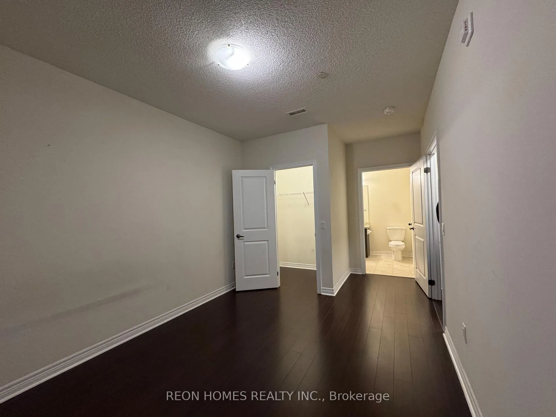 Photo 6 of Unit 707, 39 New Delhi Drive, Markham, Cedarwood — HOMEH