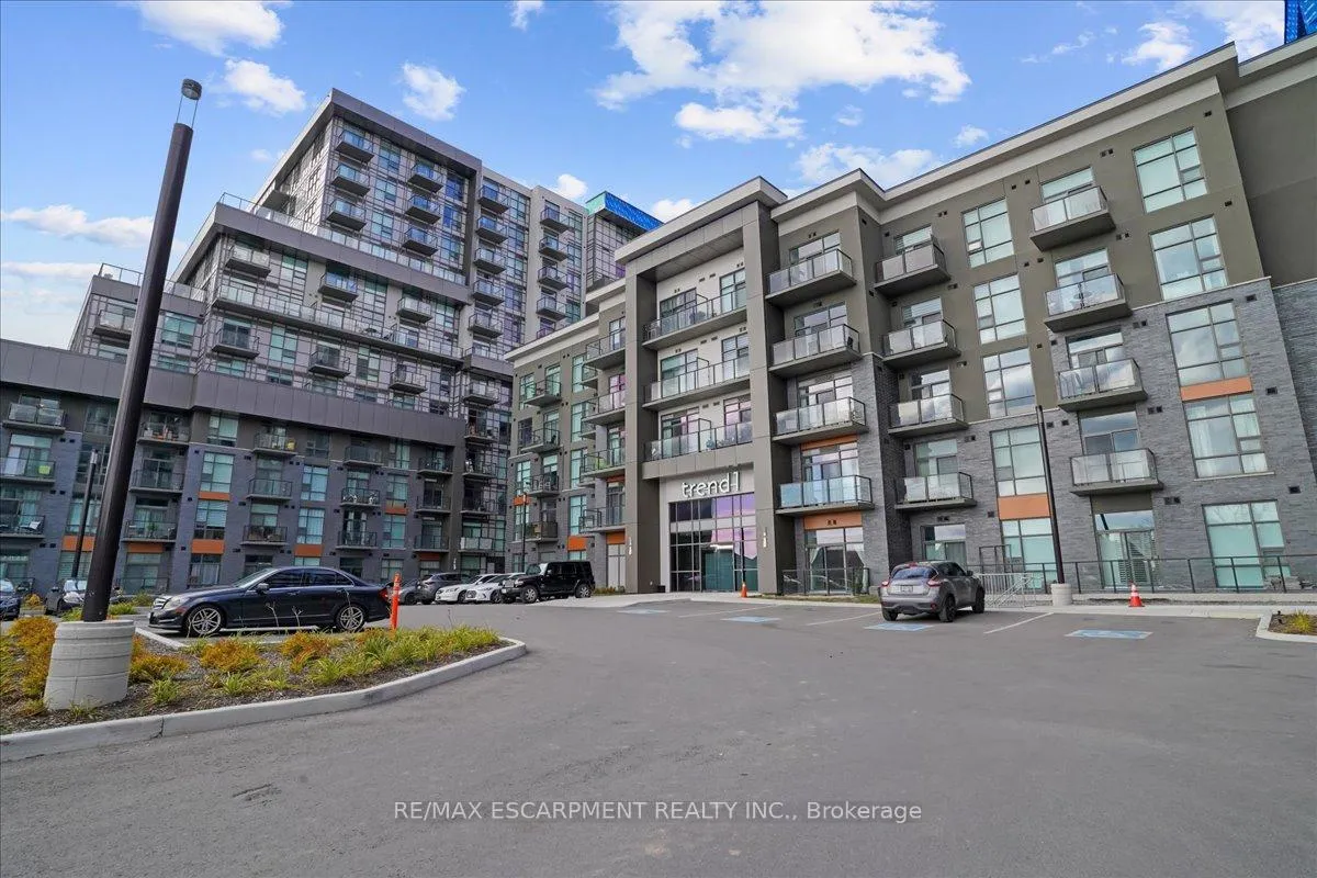 Photo 2 of Unit 1010, 460 Dundas Street E, Hamilton, Waterdown — HOMEH