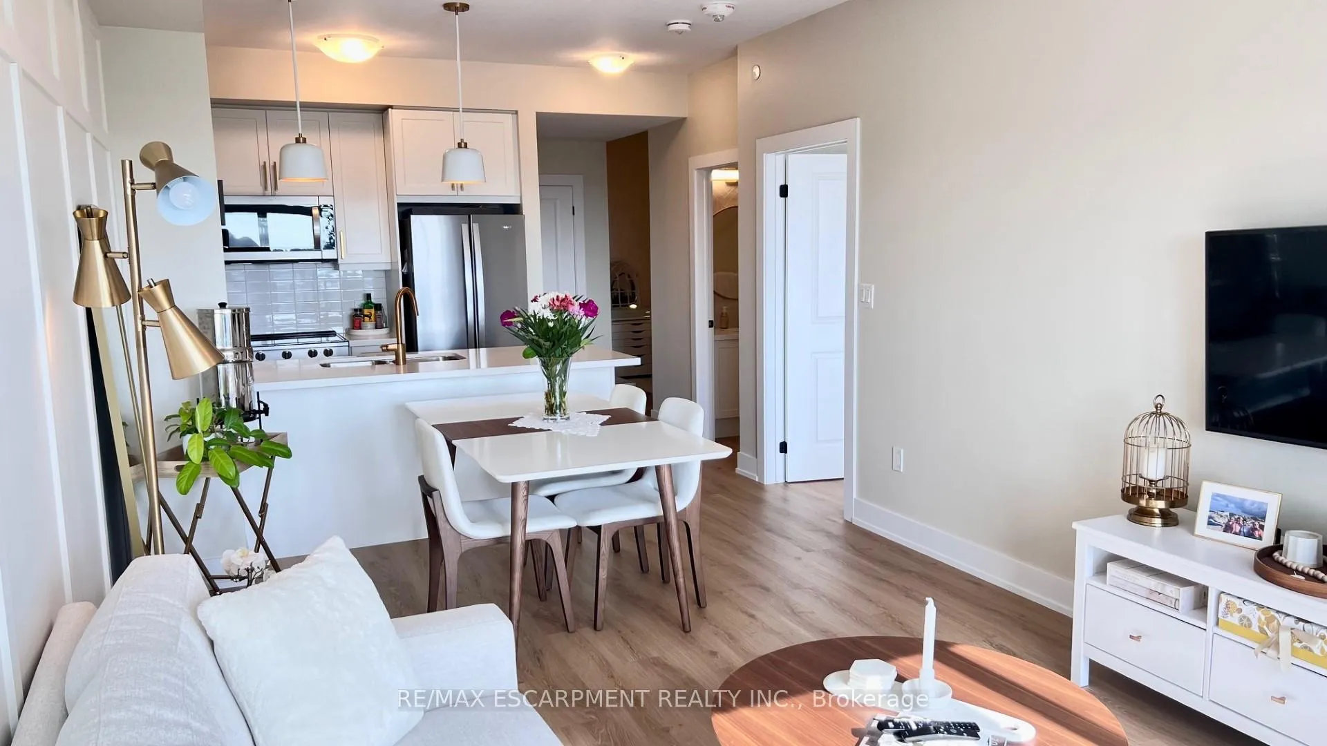 Photo 6 of Unit 1010, 460 Dundas Street E, Hamilton, Waterdown — HOMEH