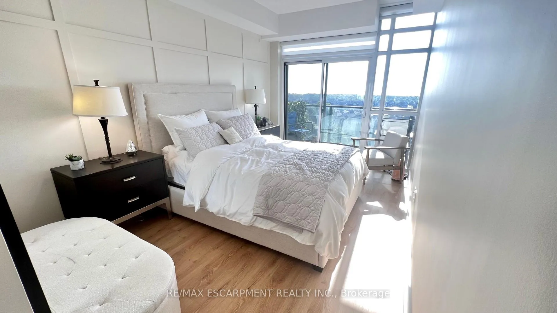 Photo 8 of Unit 1010, 460 Dundas Street E, Hamilton, Waterdown — HOMEH