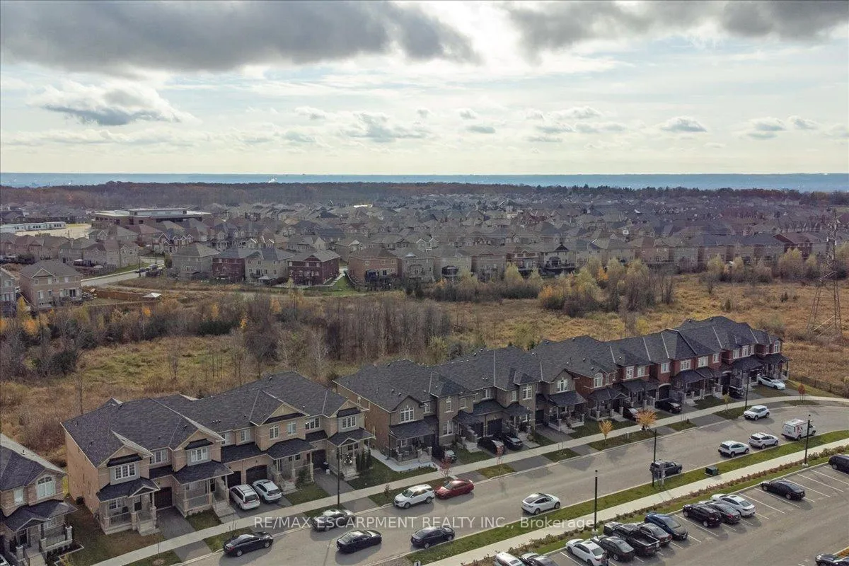 Photo 20 of Unit 1010, 460 Dundas Street E, Hamilton, Waterdown — HOMEH