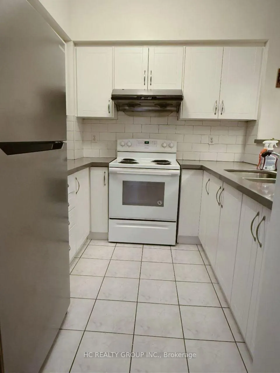Photo 4 of Unit 18, 5 St Moritz Way, Markham, Unionville — HOMEH