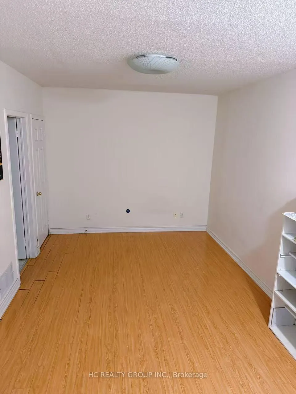 Photo 8 of Unit 18, 5 St Moritz Way, Markham, Unionville — HOMEH