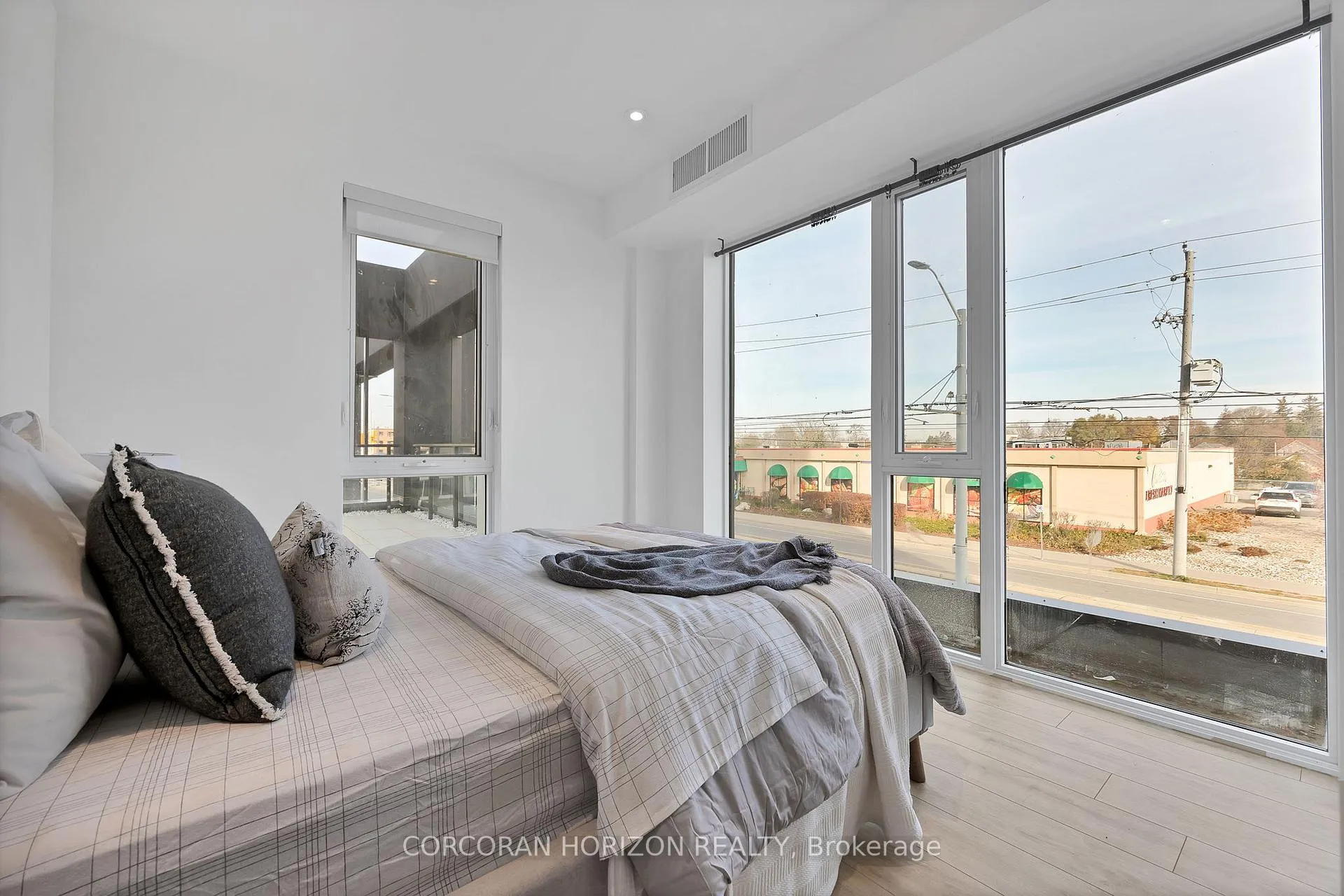 Photo 11 of Unit 202, 741 King Street E, Kitchener, KW Hospital — HOMEH
