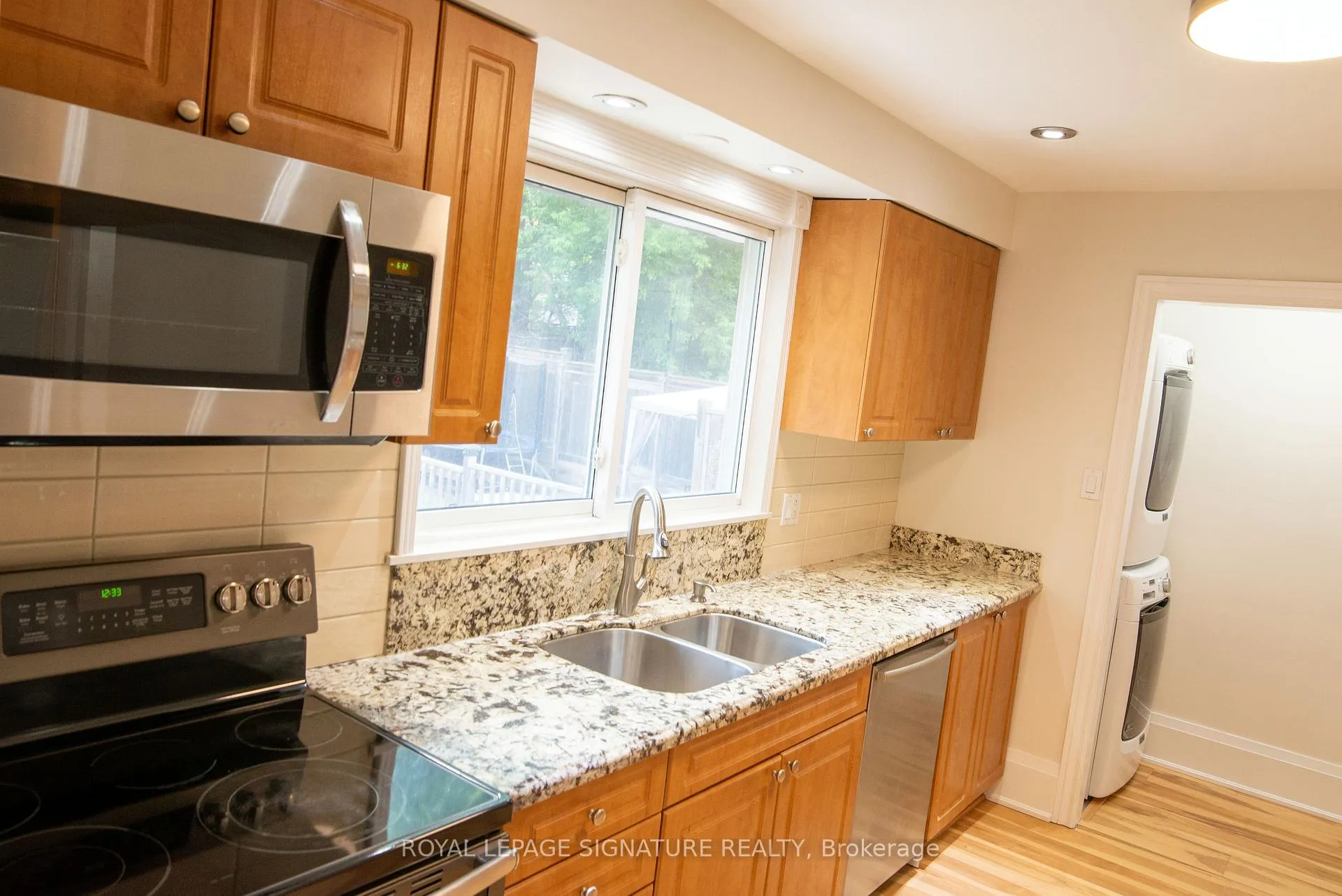 Photo 4 of 1870 Spruce Hill Road, Pickering, Dunbarton — HOMEH