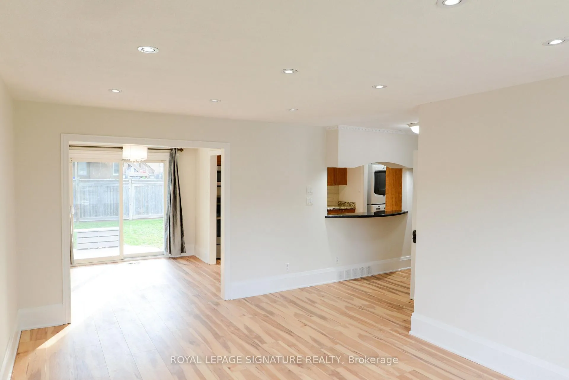 Photo 10 of 1870 Spruce Hill Road, Pickering, Dunbarton — HOMEH