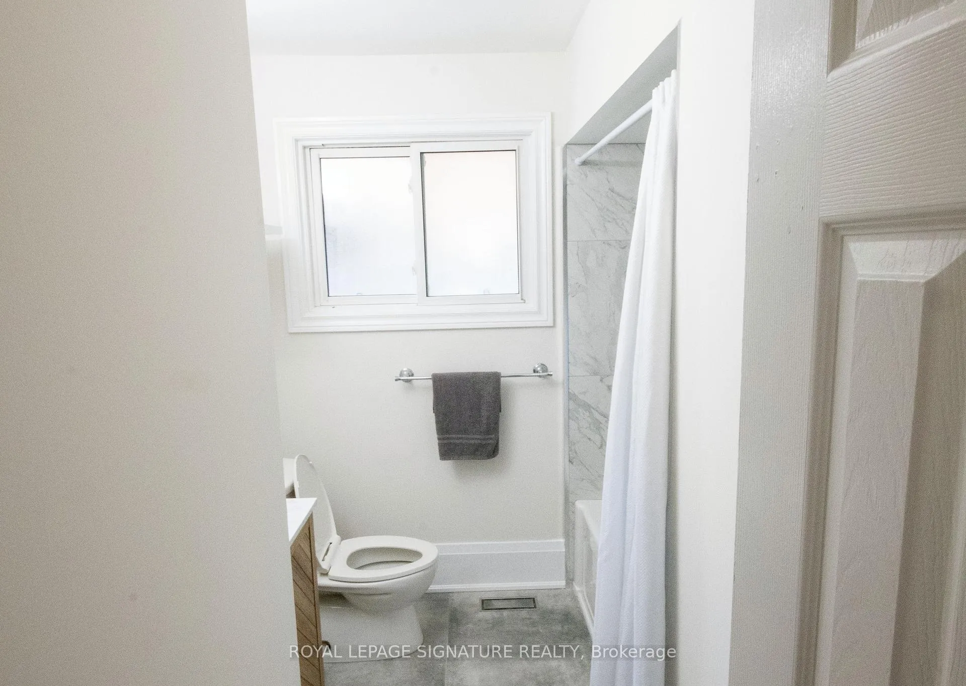 Photo 18 of 1870 Spruce Hill Road, Pickering, Dunbarton — HOMEH