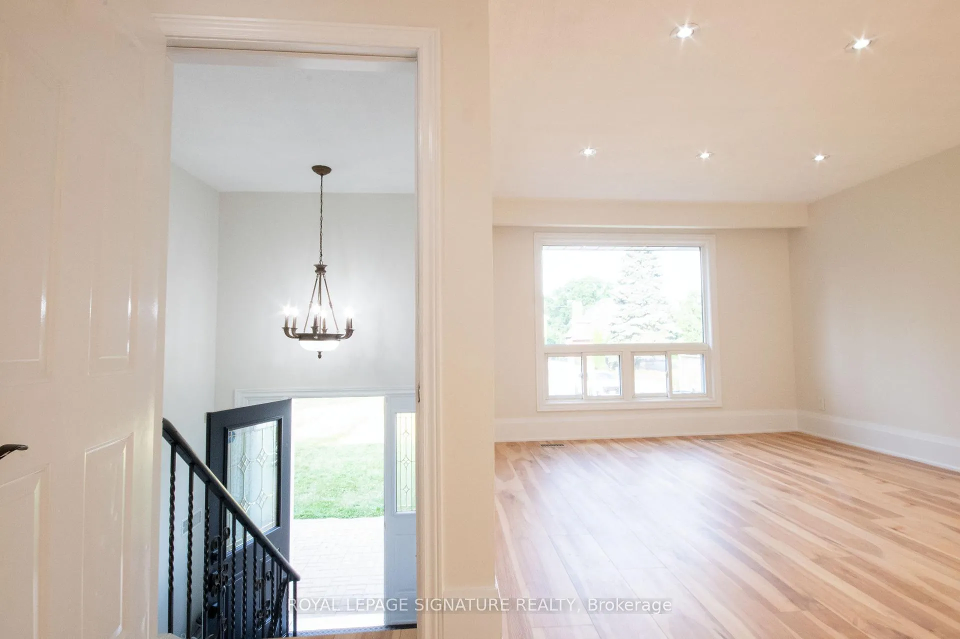 Photo 21 of 1870 Spruce Hill Road, Pickering, Dunbarton — HOMEH
