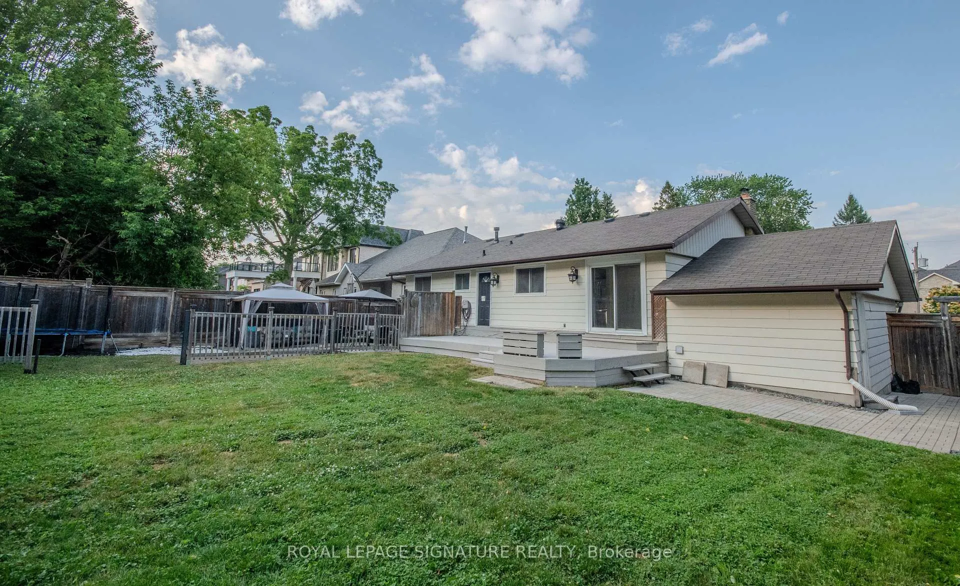 Photo 23 of 1870 Spruce Hill Road, Pickering, Dunbarton — HOMEH