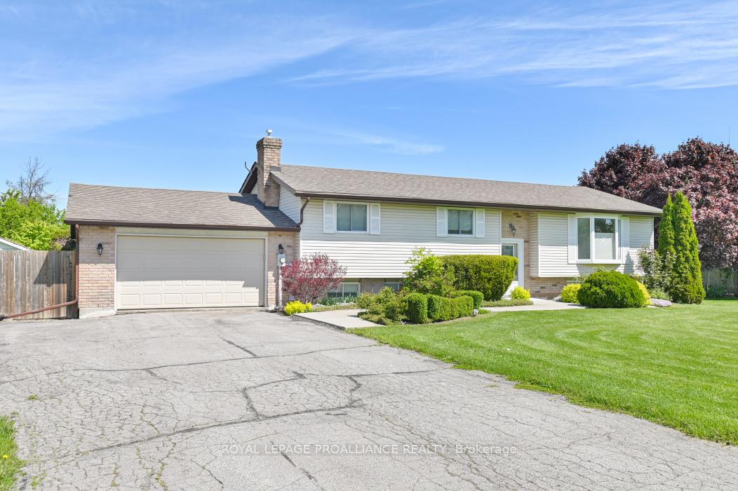 Photo 1 of 955 Casey Road, Belleville, Thurlow Ward — HOMEH