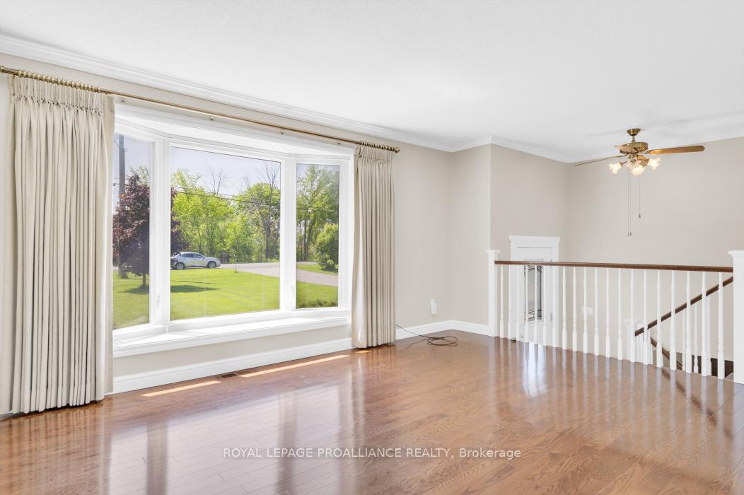 Photo 9 of 955 Casey Road, Belleville, Thurlow Ward — HOMEH