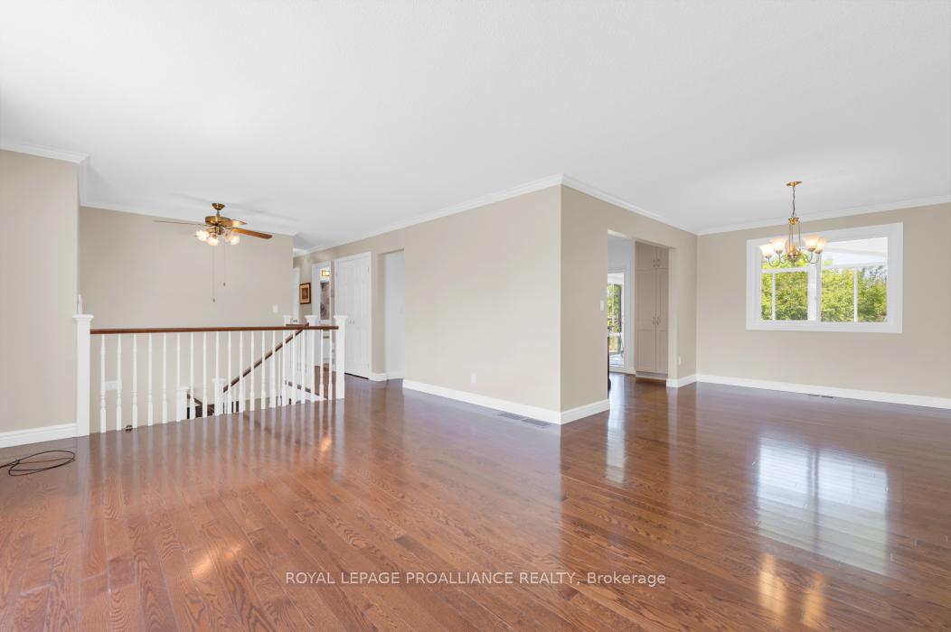 Photo 10 of 955 Casey Road, Belleville, Thurlow Ward — HOMEH
