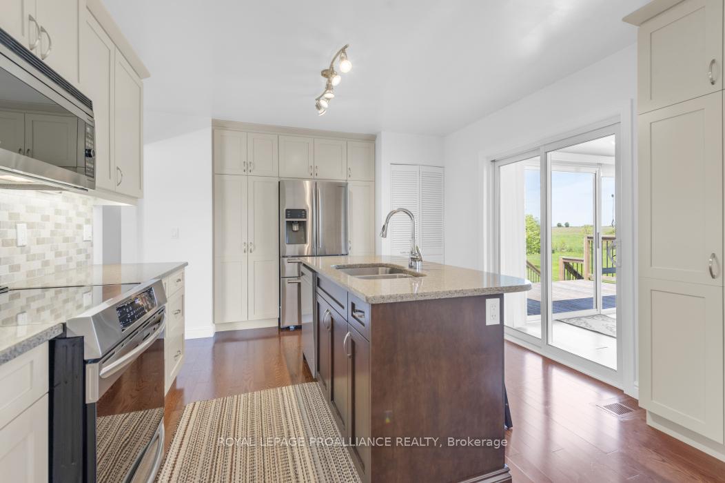 Photo 13 of 955 Casey Road, Belleville, Thurlow Ward — HOMEH